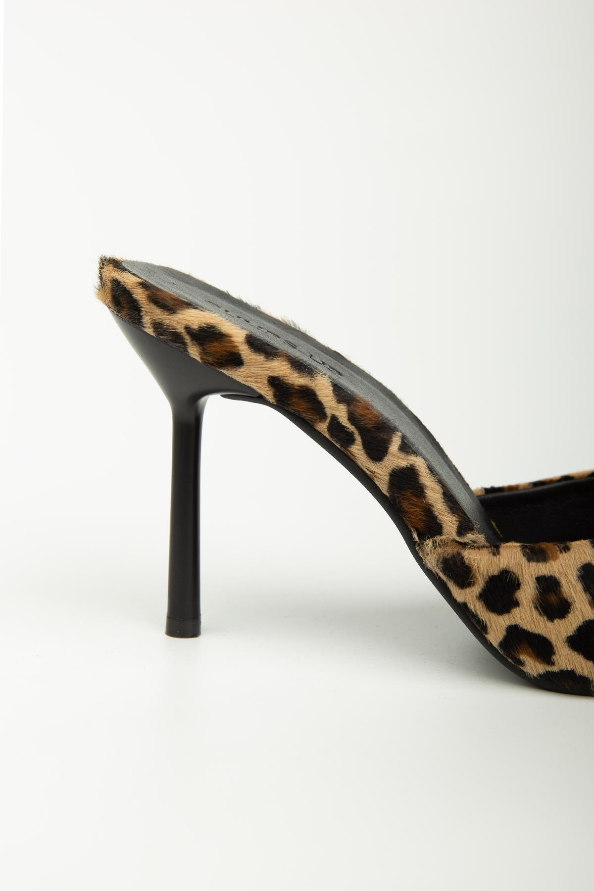 CARMEN LEO HAKİKİ DERİ TERLİK LEO