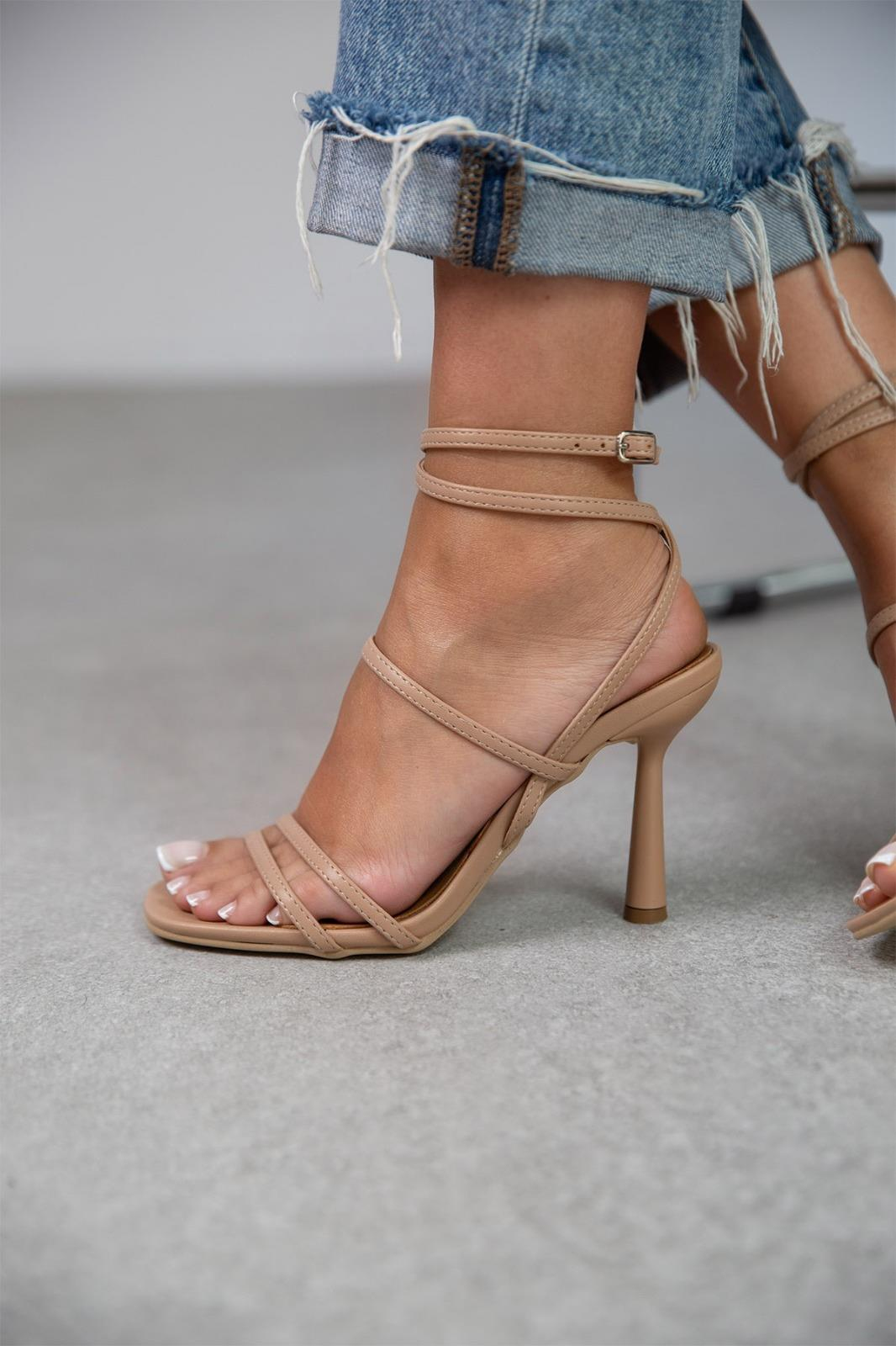 CAT TEN DERİ SANDALET TEN