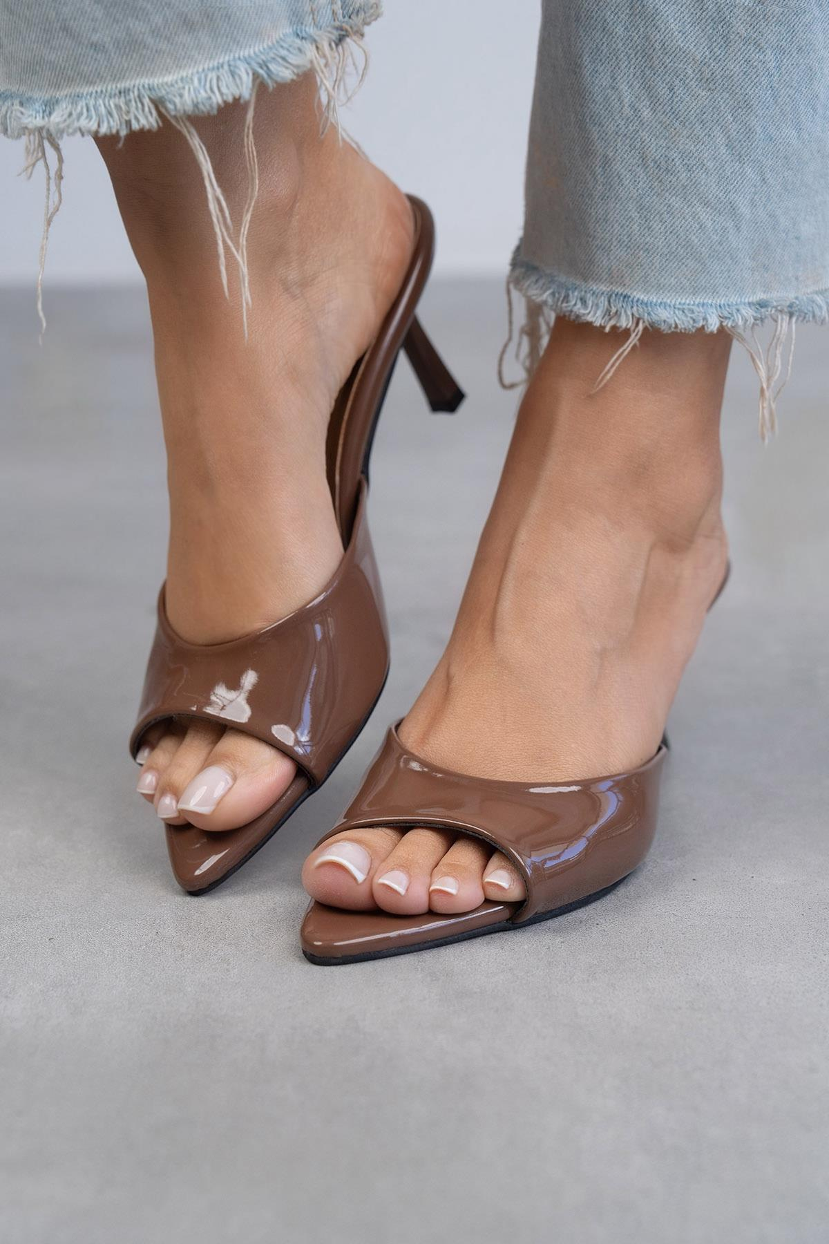 CLARA ÇİKOLATA RUGAN TERLİK ÇİKOLATA RUGAN