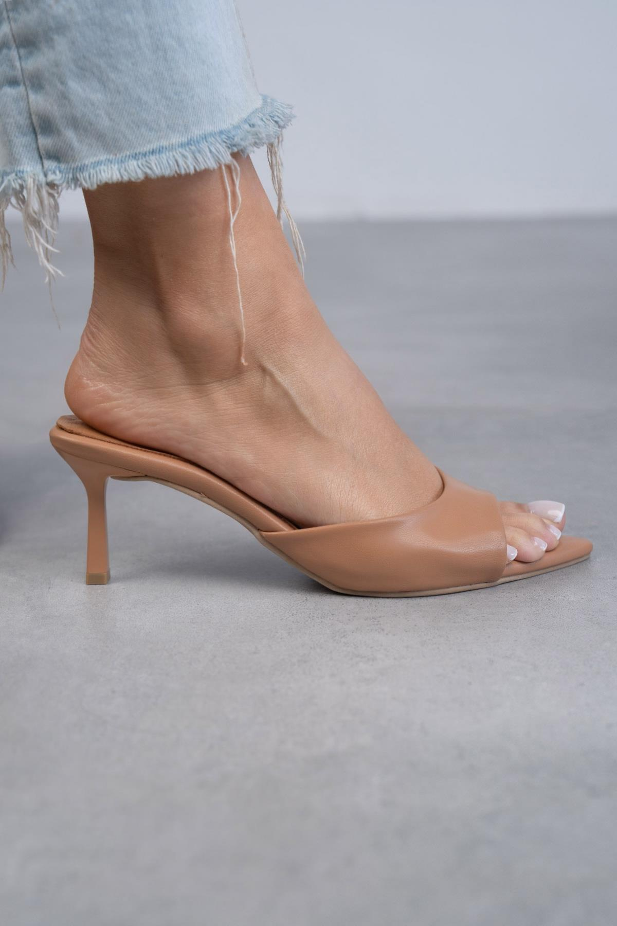 CLARA KARAMEL DERİ TERLİK KARAMEL DERİ