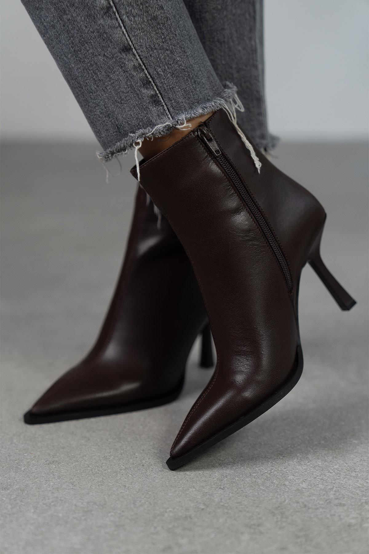 JANET KAHVE DERİ BOT KAHVE