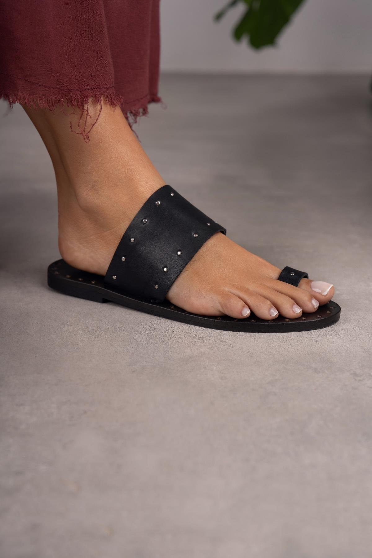 SANDRA SİYAH DERİ TERLİK SİYAH DERİ