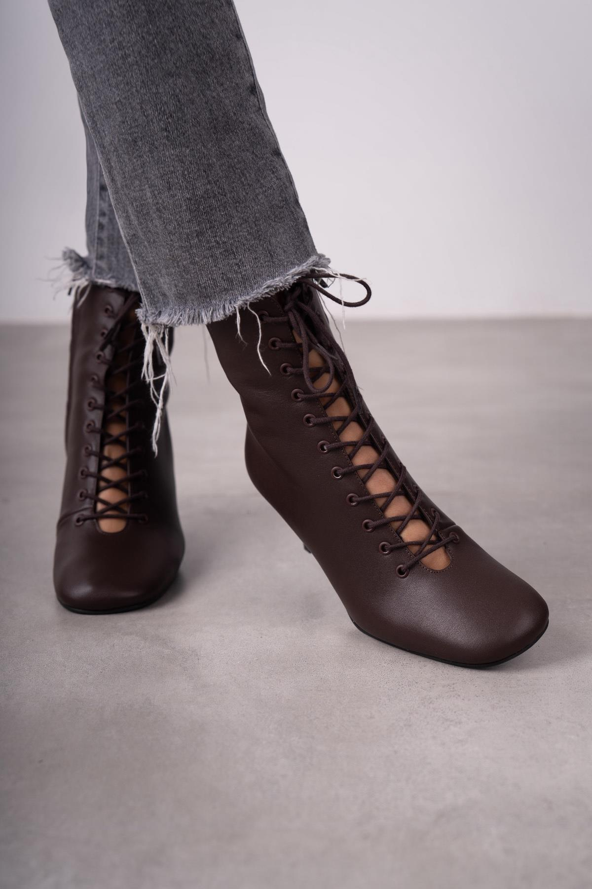 SİLVA KAHVE DERİ BOT KAHVE