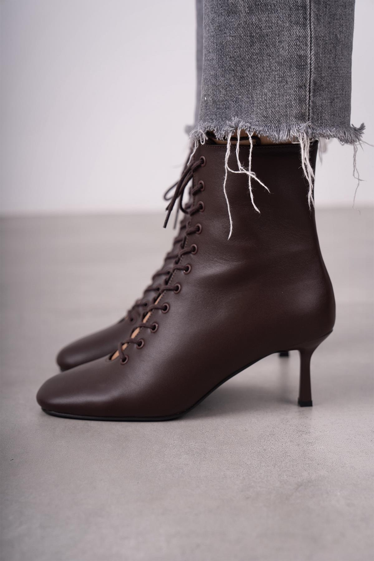 SİLVA KAHVE DERİ BOT KAHVE