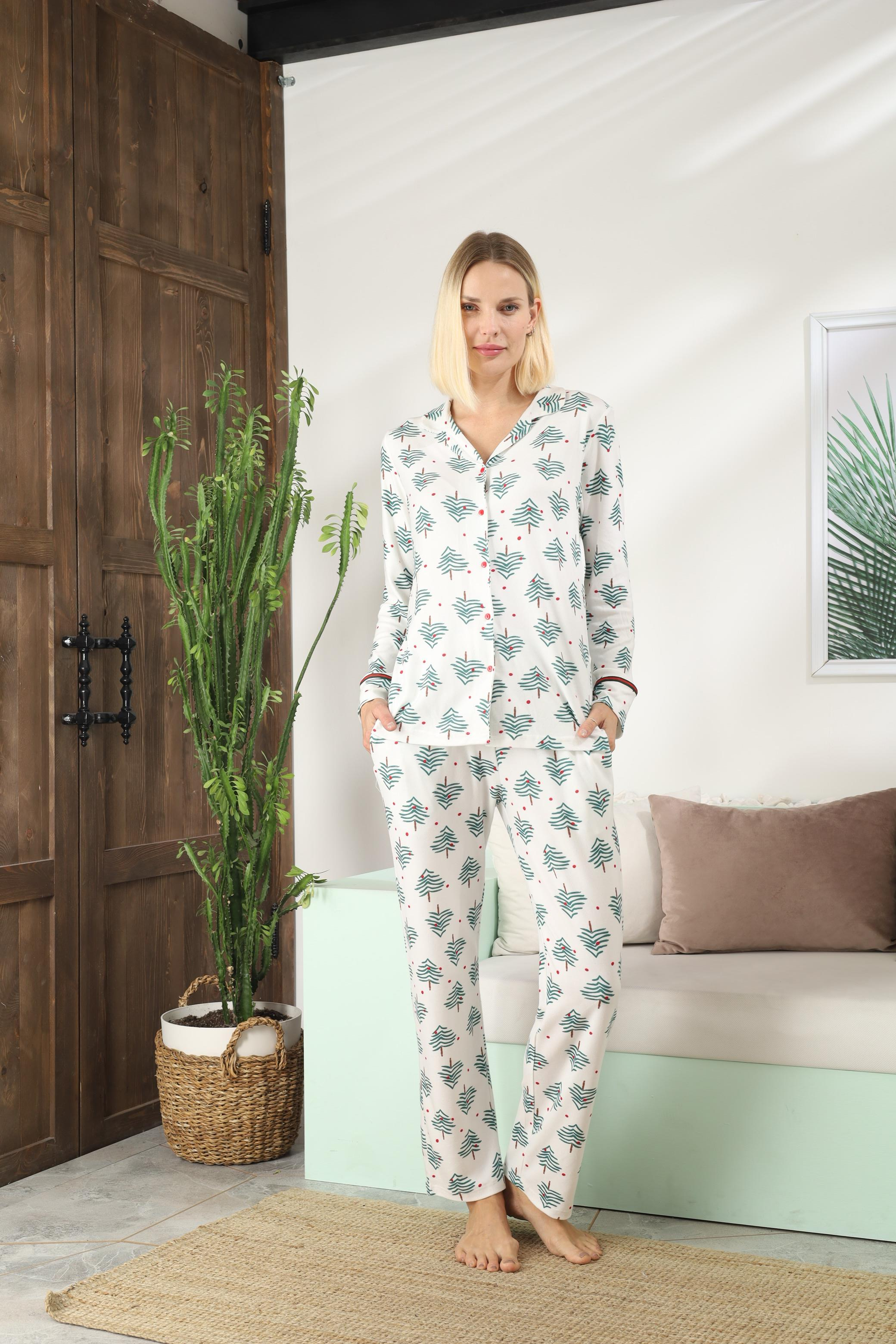 Kadın Beyaz Üzeri Ağaç Desen Termal Önden Düğmeli Pijama Üstü