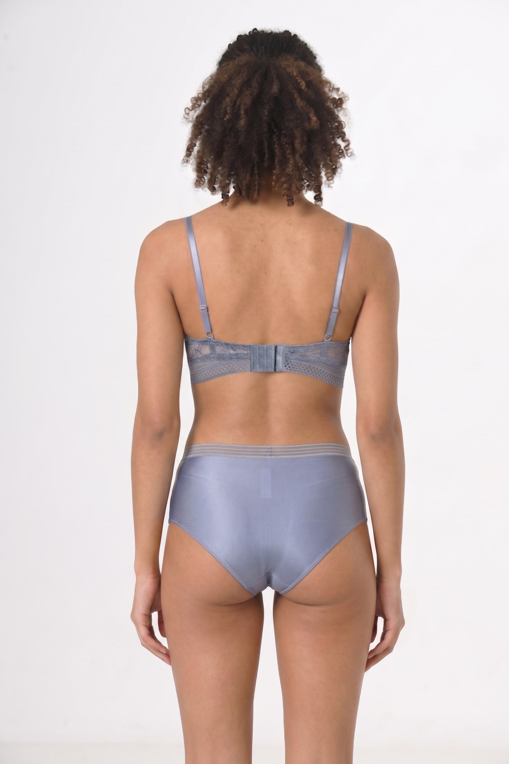 Kadın Mavi Bralet