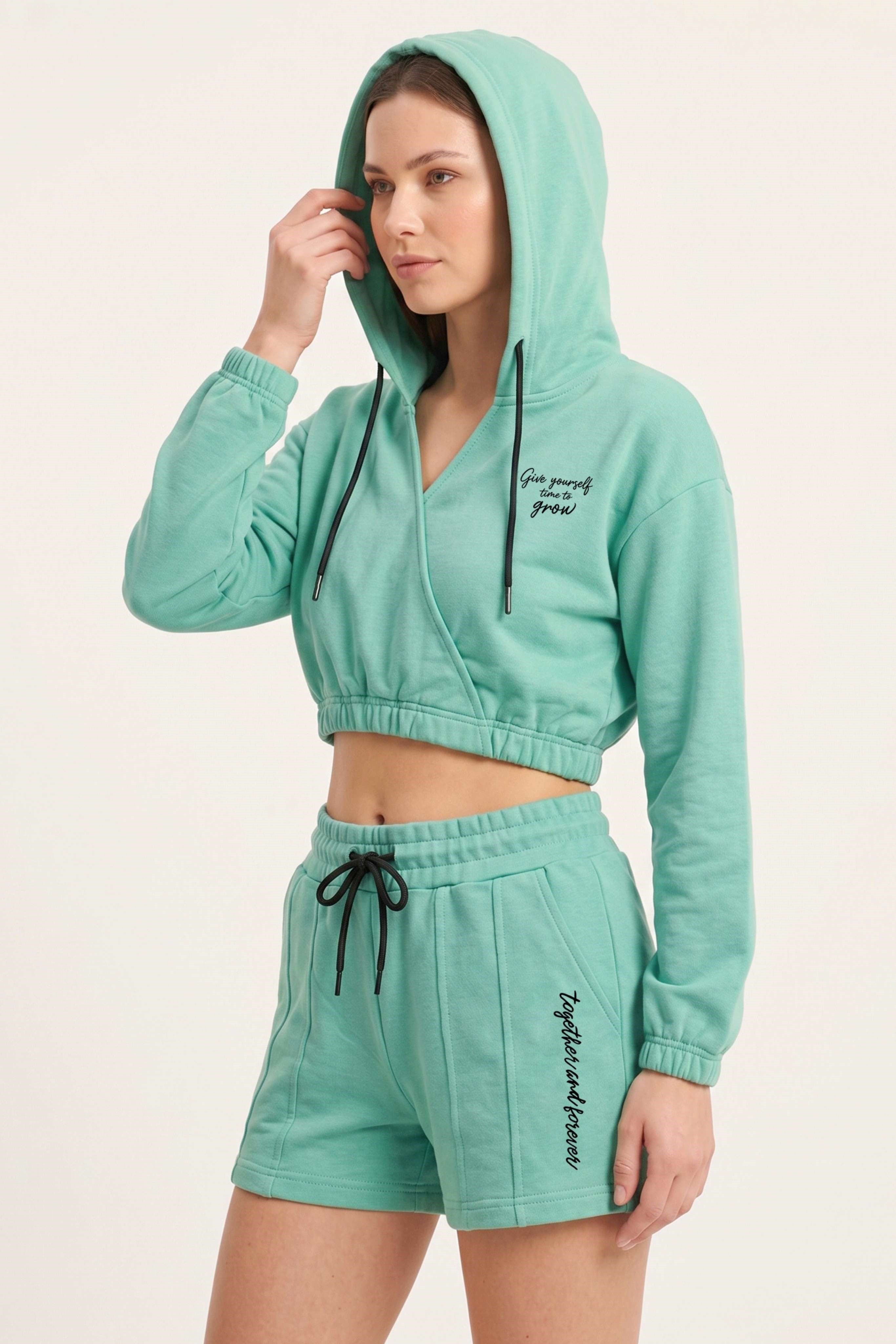 Kadın Mint Yeşil Kapüşonlu Crop Sweat