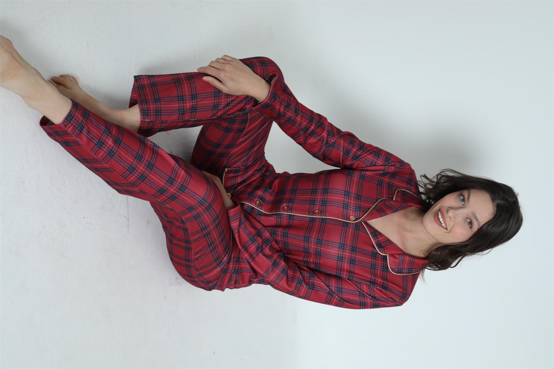 Kadın Önden Düğmeli Kırmızı Ekose Desen Pijama Üstü