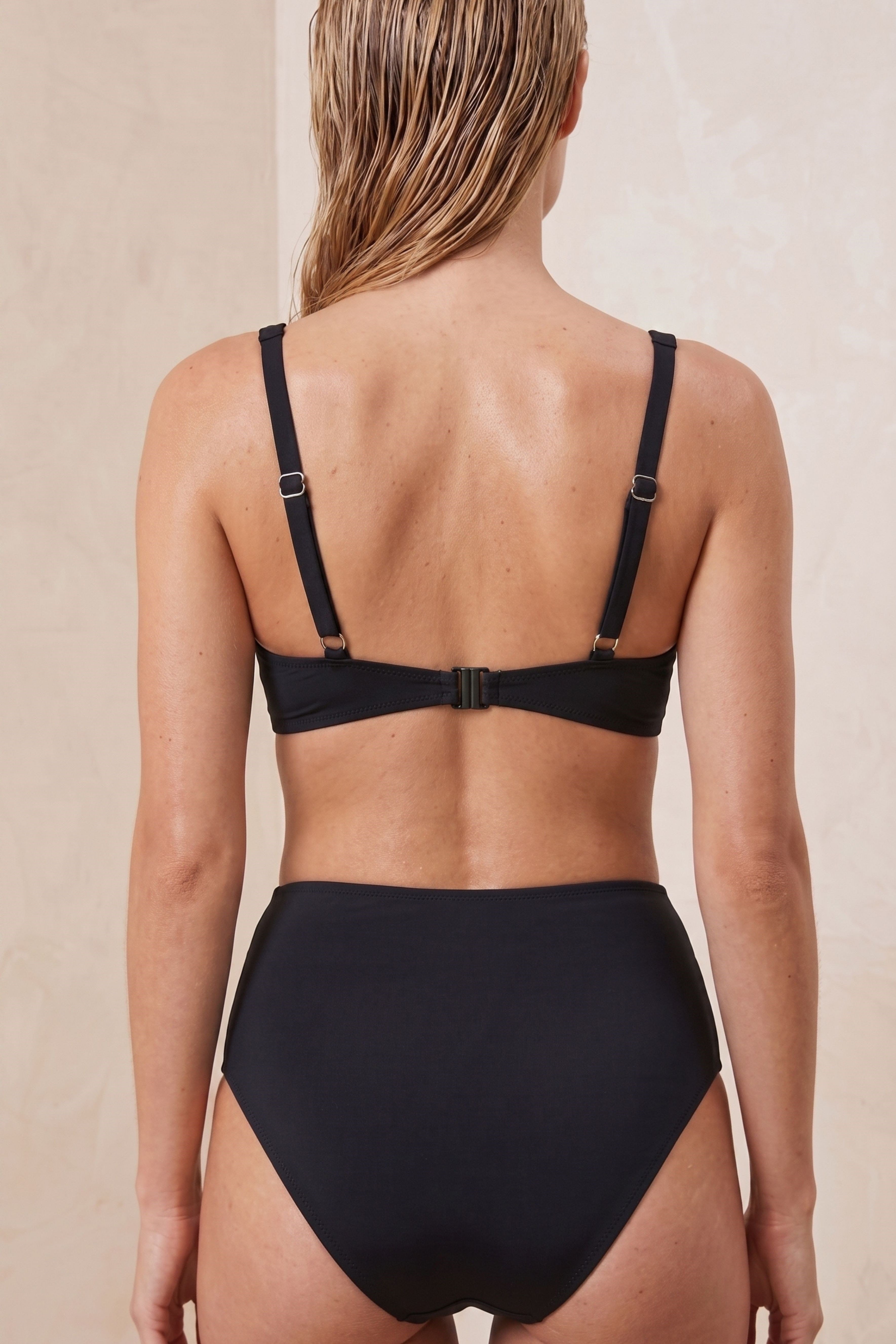 Kadın Siyah Battal Simli Toparlayıcı Bikini