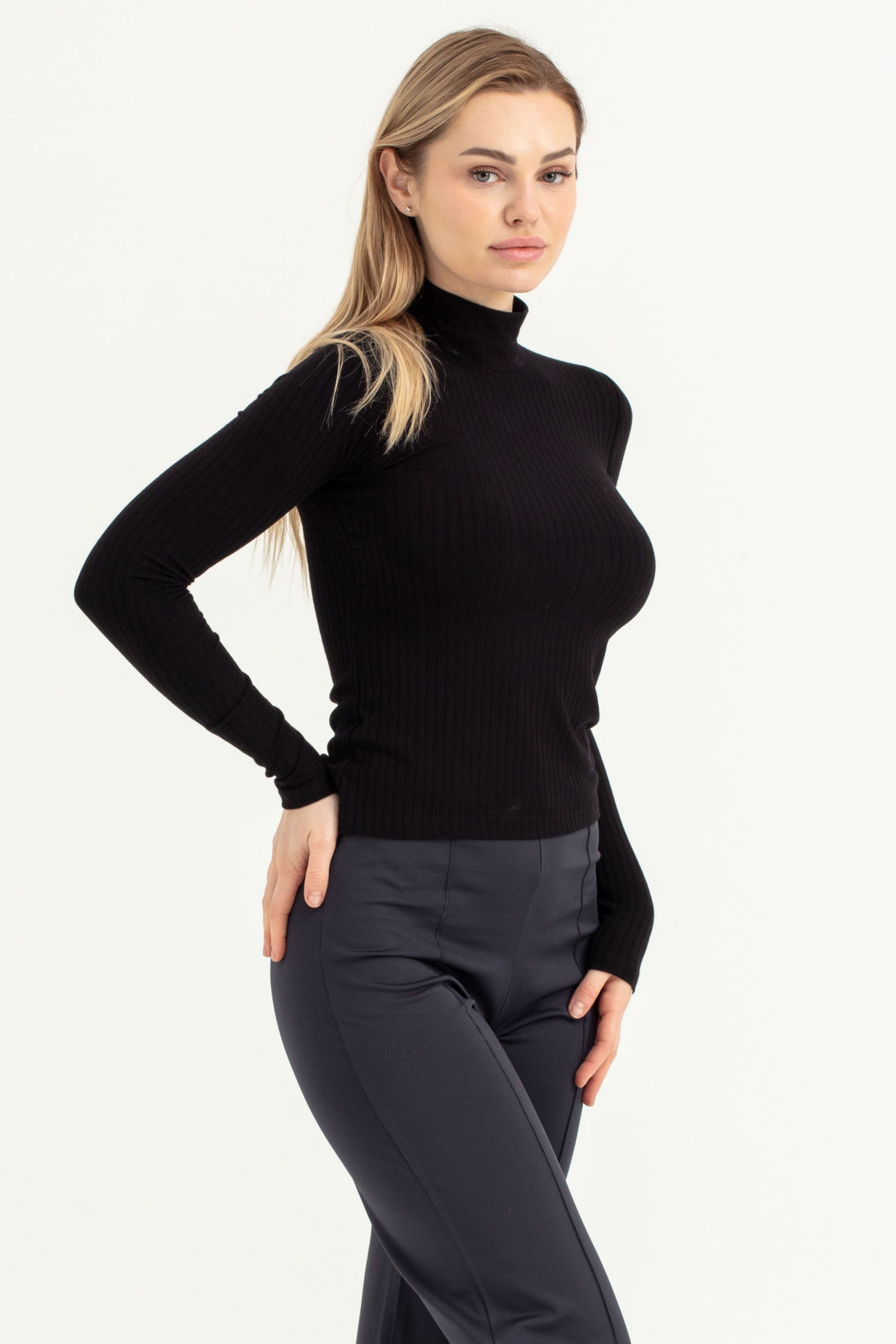 Kadın Siyah Dik Yaka Uzun Kol Body