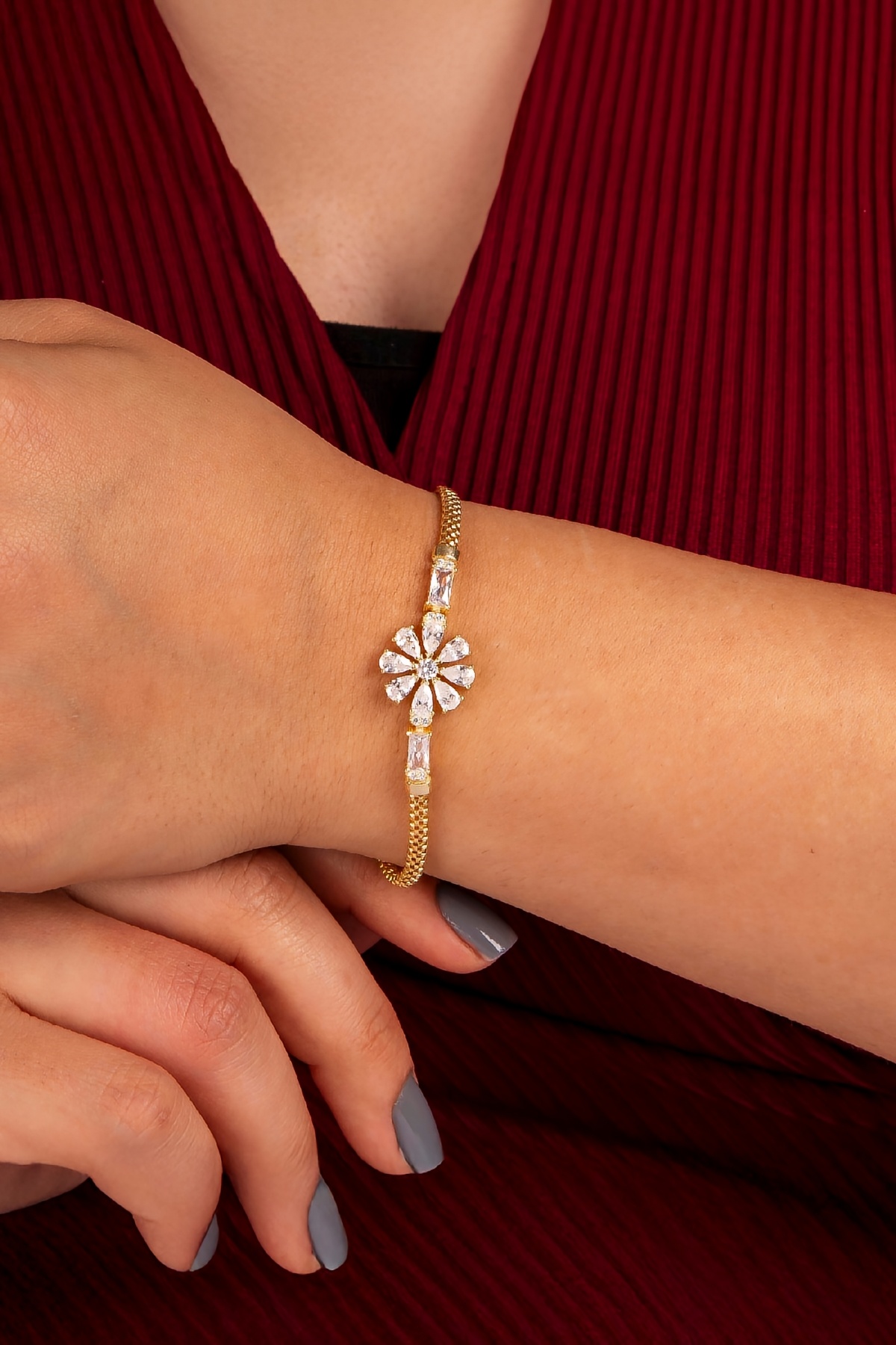 925 Ayar Gümüş Baget Taşlı Altın Kaplama Lotus Küp Zincir Bayan Bileklik