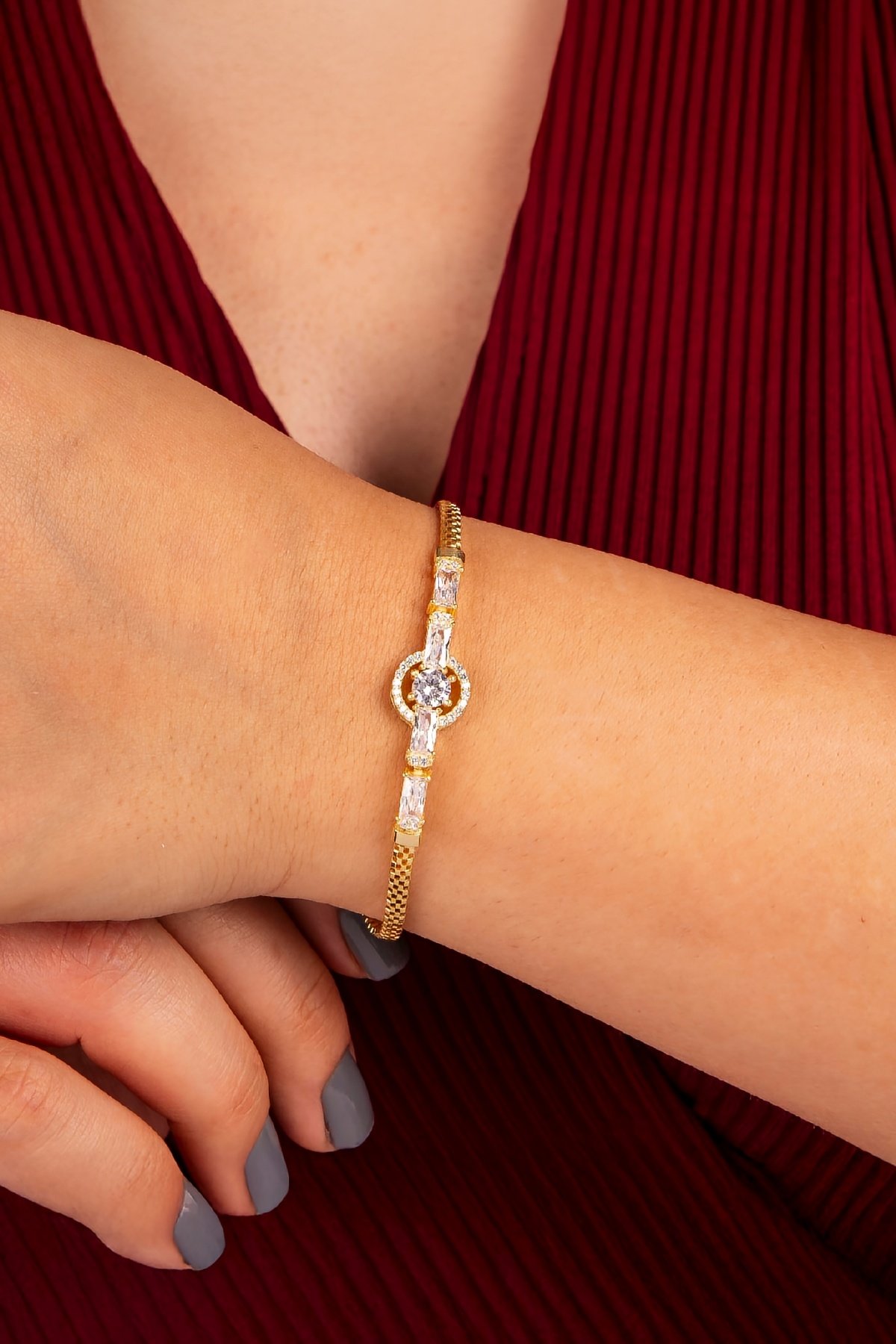 925 Ayar Gümüş Baget ve Zirkon Taşlı Altın Kaplama Circle Bayan Bileklik