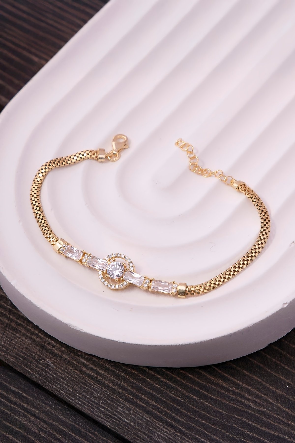 925 Ayar Gümüş Baget ve Zirkon Taşlı Altın Kaplama Circle Bayan Bileklik