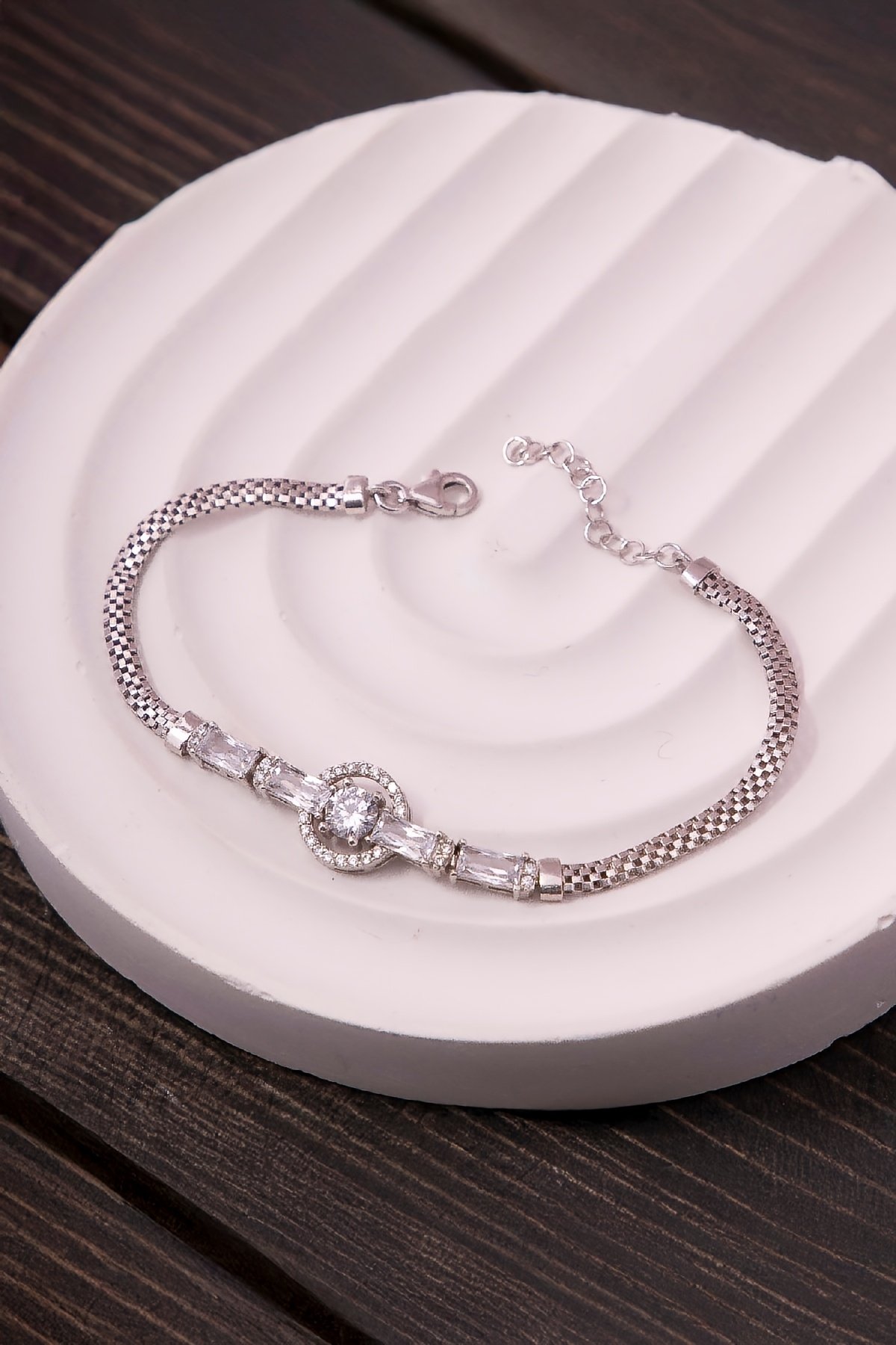 925 Ayar Gümüş Baget ve Zirkon Taşlı Rodyumlu Circle Bayan Bileklik