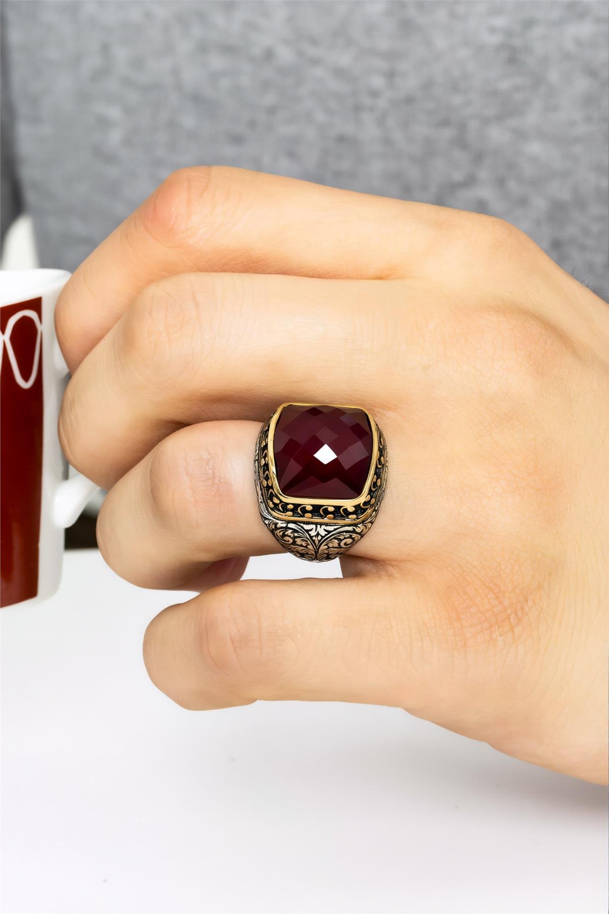 925 Ayar Gümüş Fasetli Ruby Taşlı Erkek Yüzük