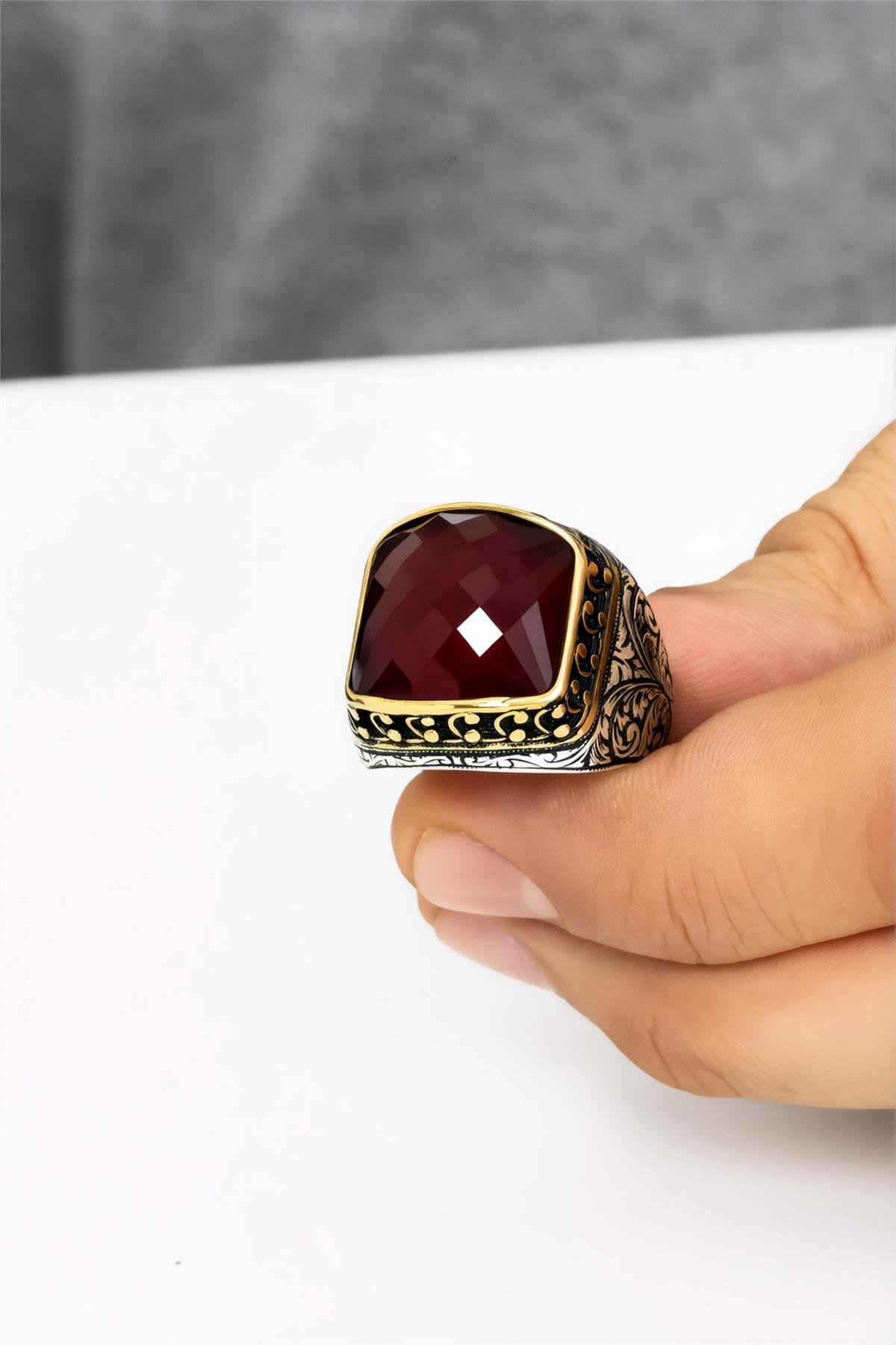 925 Ayar Gümüş Fasetli Ruby Taşlı Erkek Yüzük