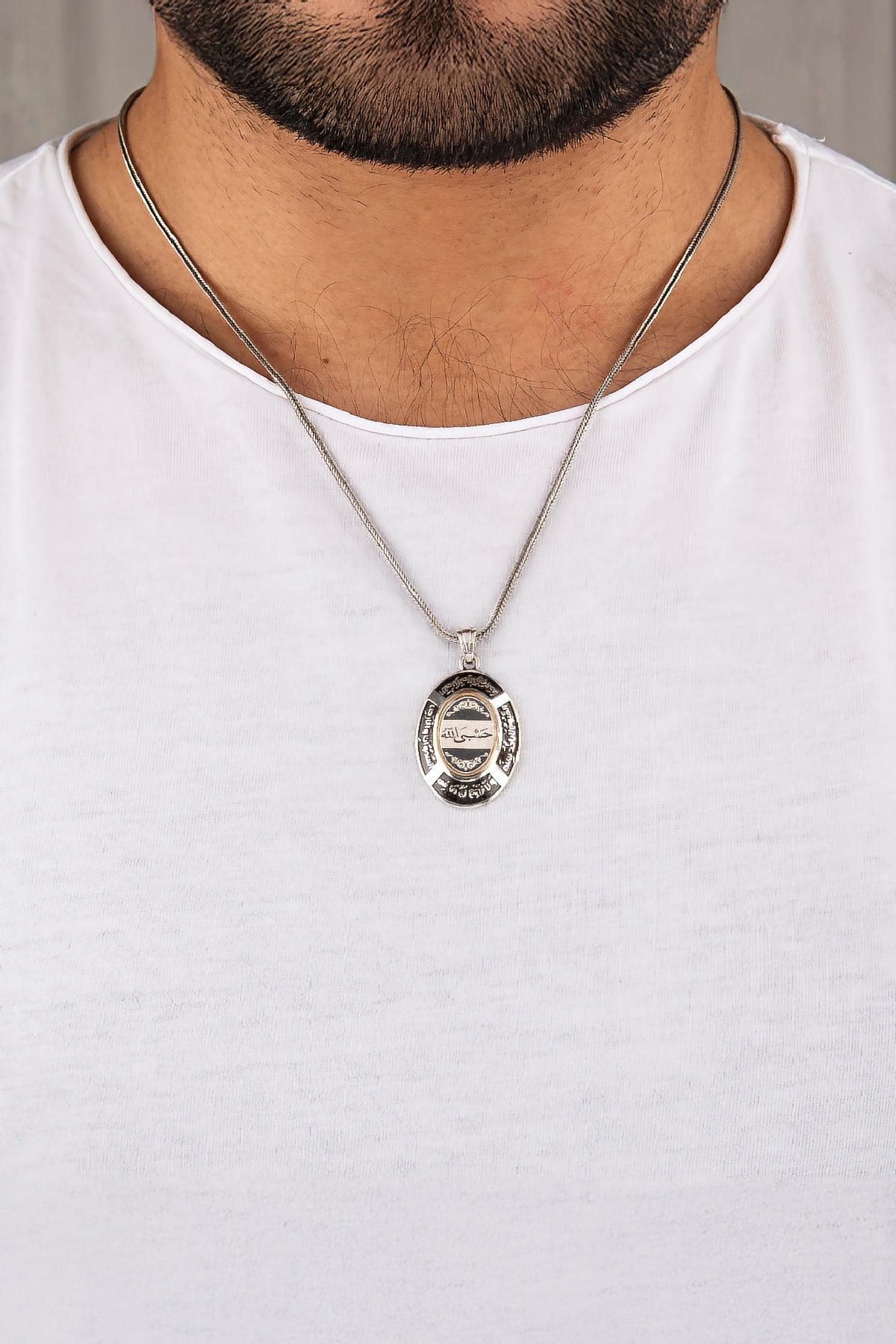 925 Ayar Gümüş Hasbiyallah Yazılı Oval Erkek Cevşen Kolye