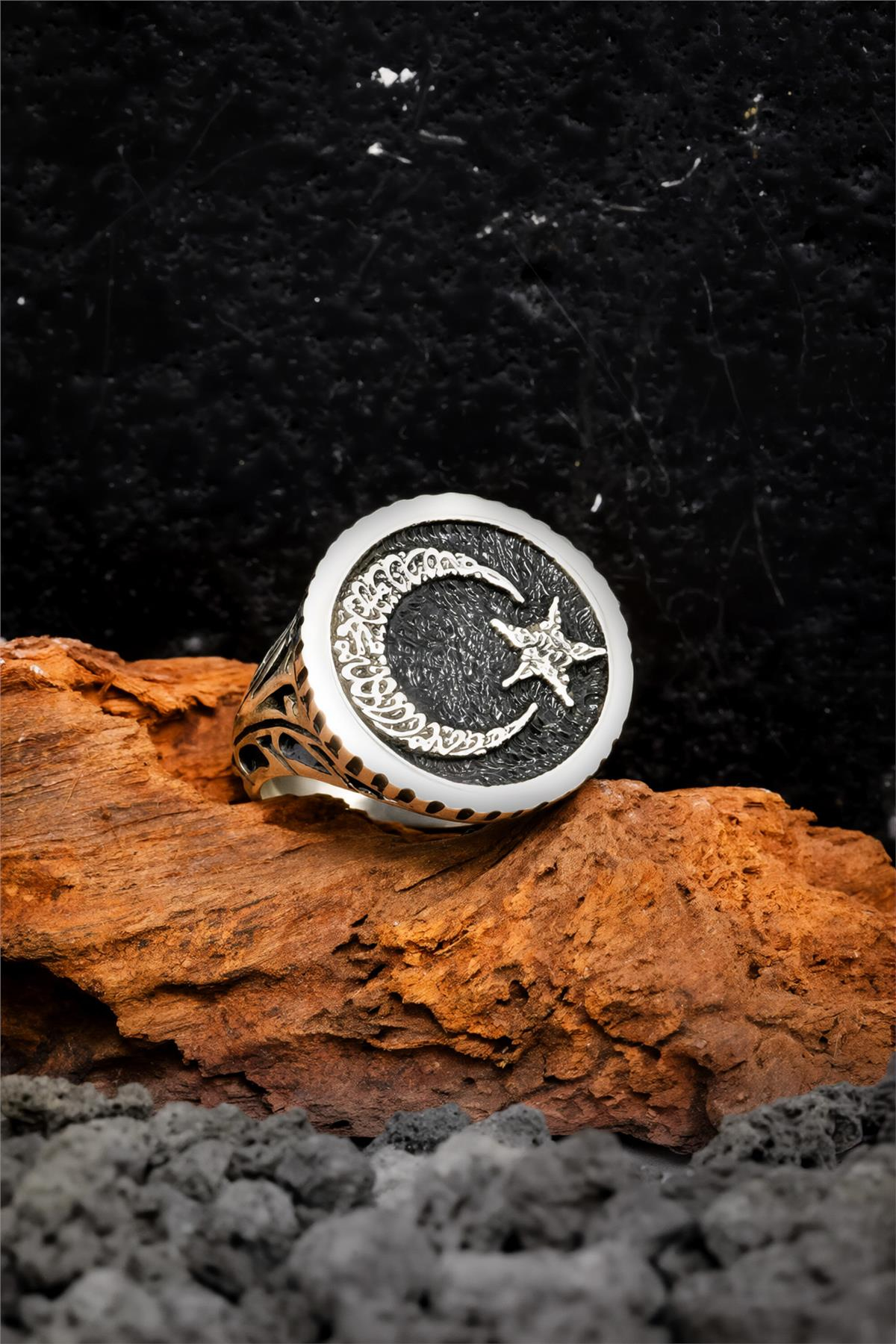 925 Ayar Gümüş Karartmalı Ayyıldızlı Kelime-i Tevhid Yazılı Erkek Yüzük