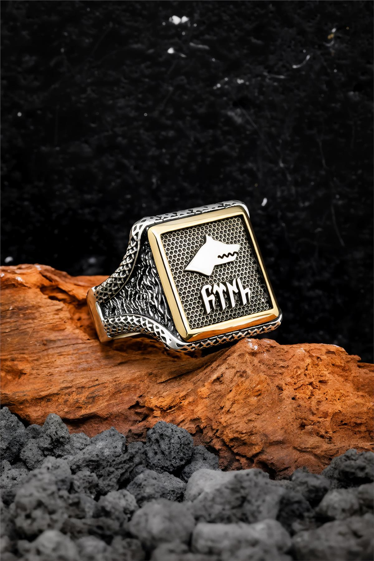 925 Ayar Gümüş Karartmalı Kurt Motifli Türk Yazılı Erkek Yüzük