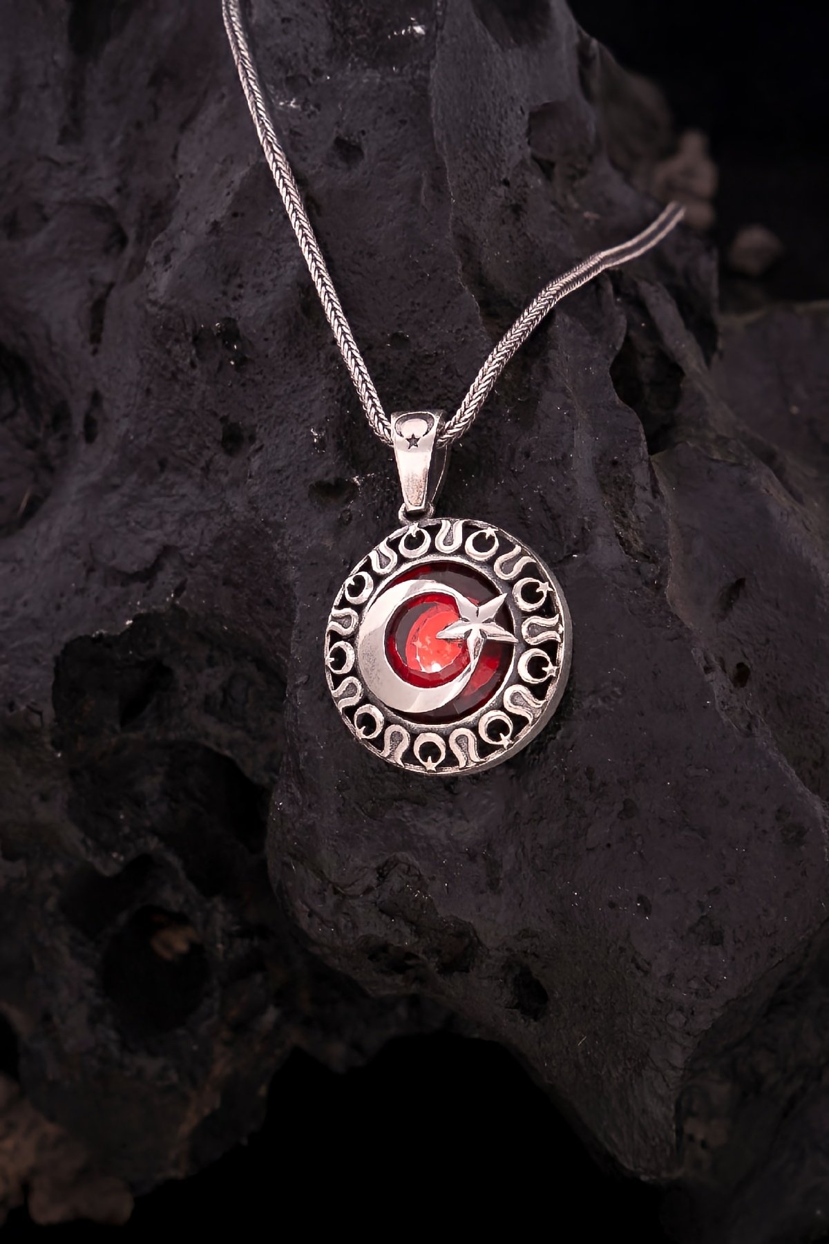 925 Ayar Gümüş Kırmızı Zirkon Taşlı Ayyıldız Erkek Kolye