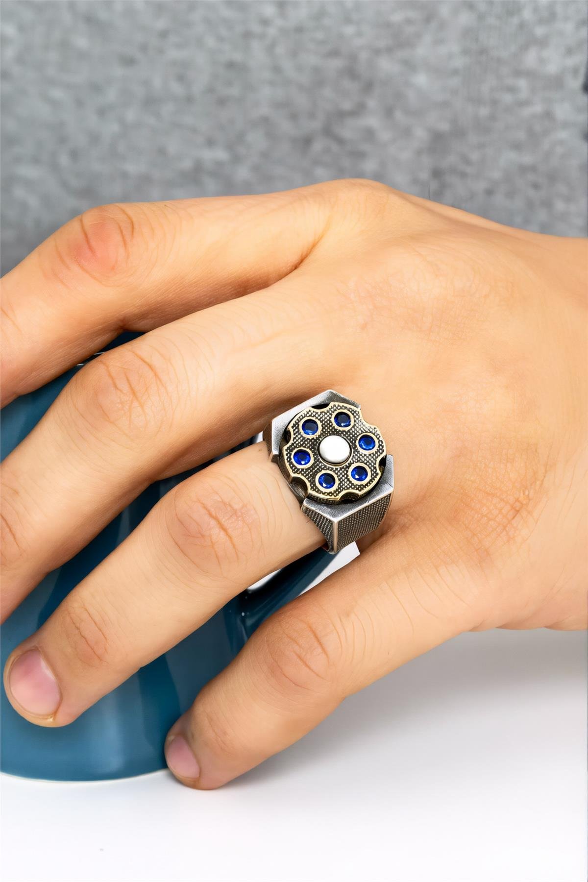 925 Ayar Gümüş Lacivert Taşlı Ortası Dönerli Erkek Yüzük