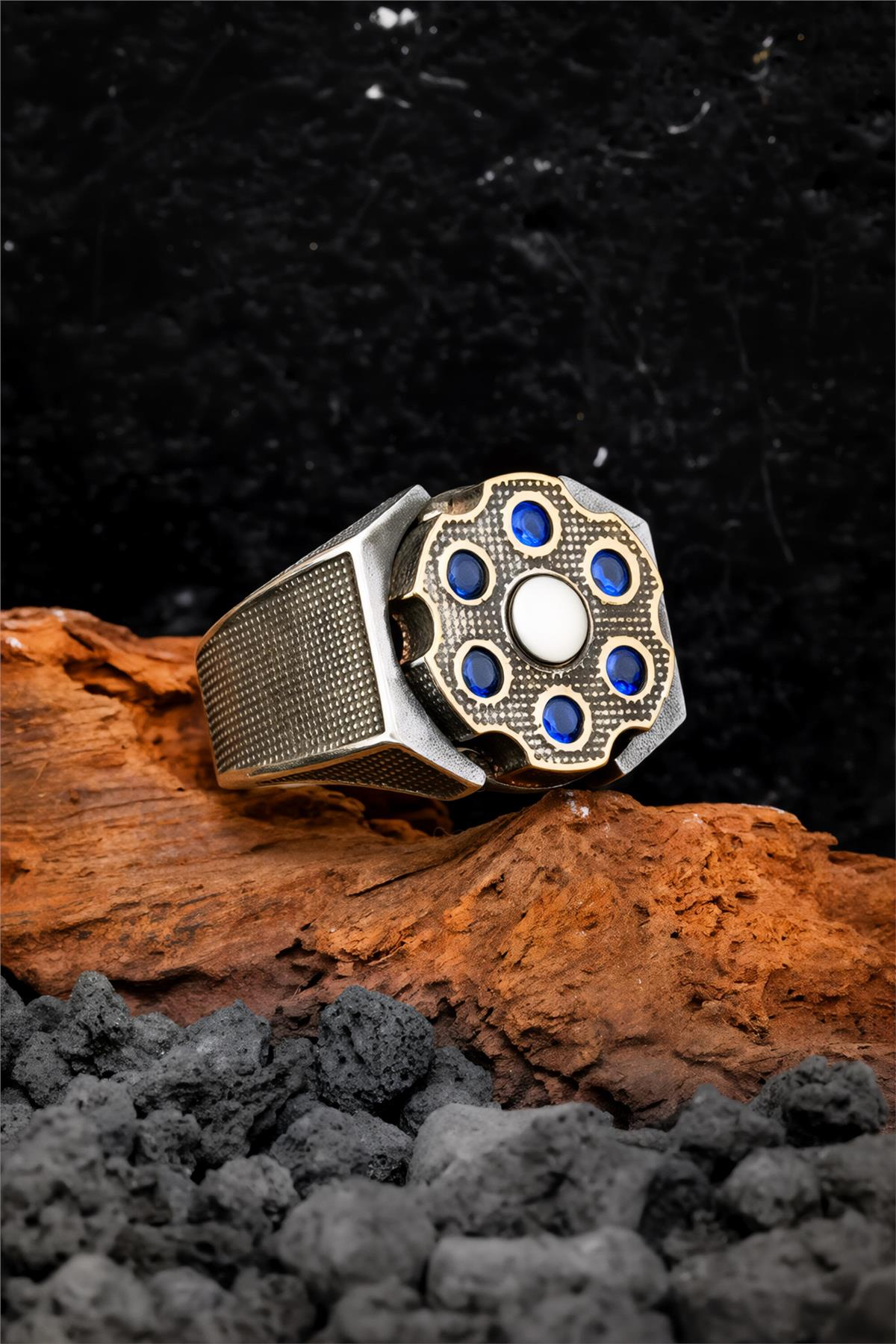 925 Ayar Gümüş Lacivert Taşlı Ortası Dönerli Erkek Yüzük