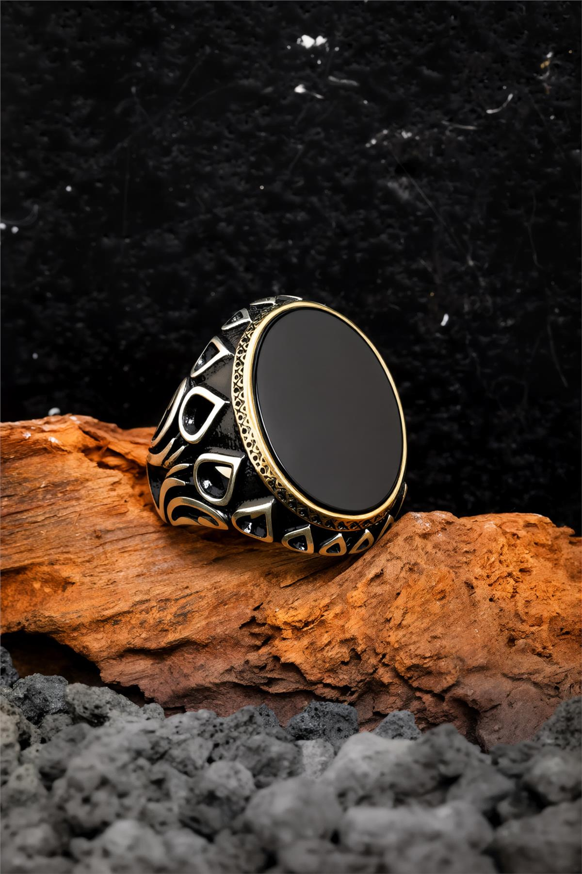 925 Ayar Gümüş Lale Motifli Siyah Oniks Taşlı Erkek Yüzük