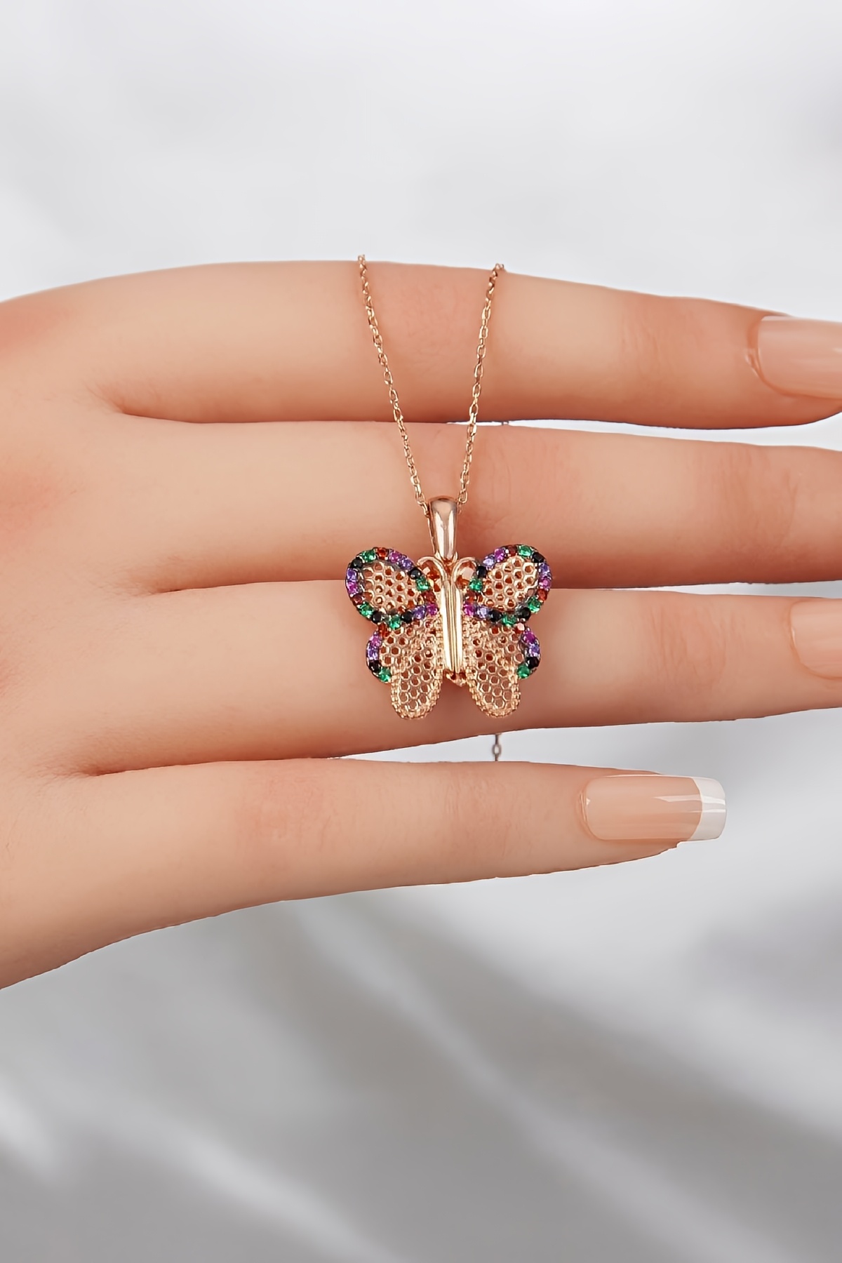 925 Ayar Gümüş Mix Taşlı Kelebek İsimli Bayan Kolye