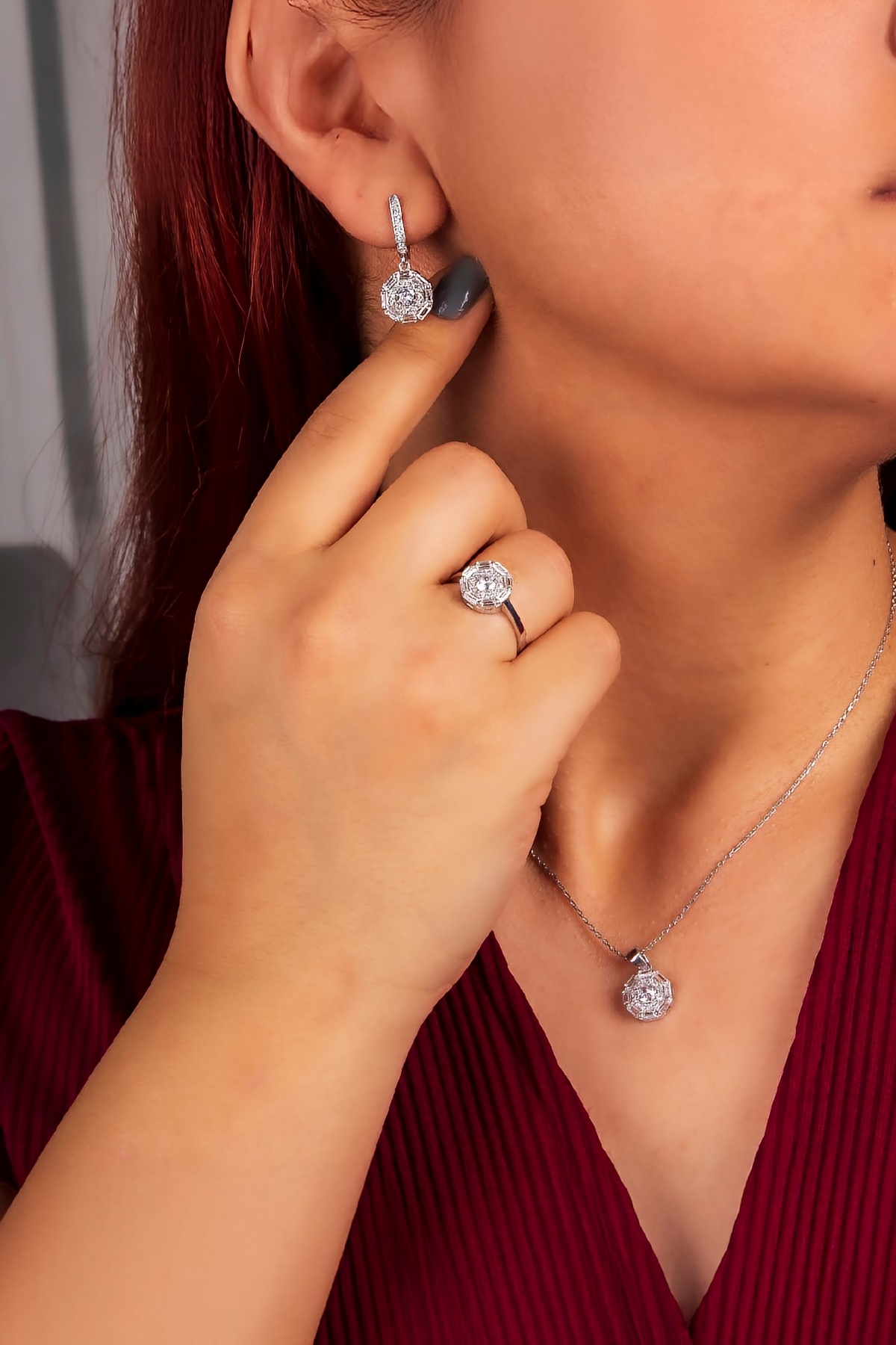 925 Ayar Gümüş Rodyumlu Baget Geçişli Zirkon Taşlı Bayan Takı Seti