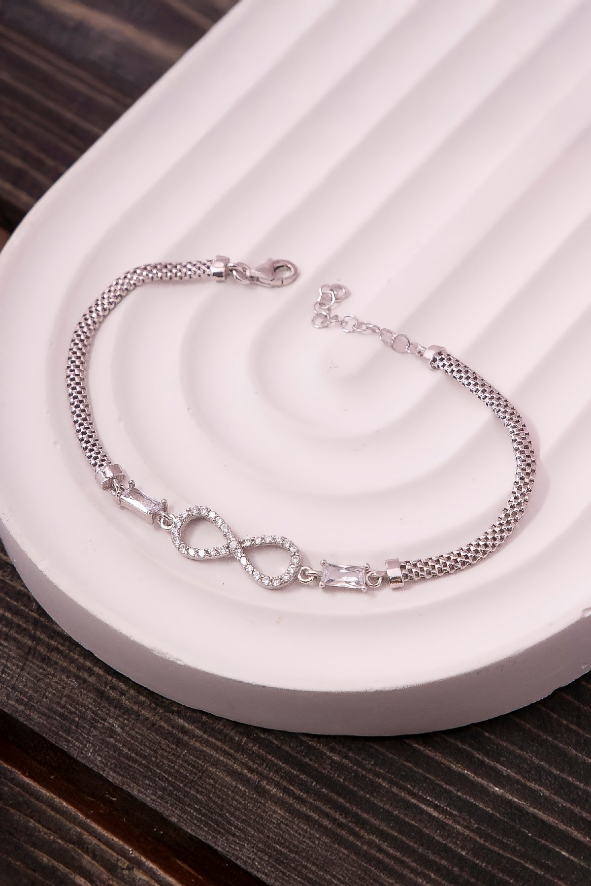 925 Ayar Gümüş Rodyumlu Baget Taşlı Sonsuzluk Bayan Bileklik