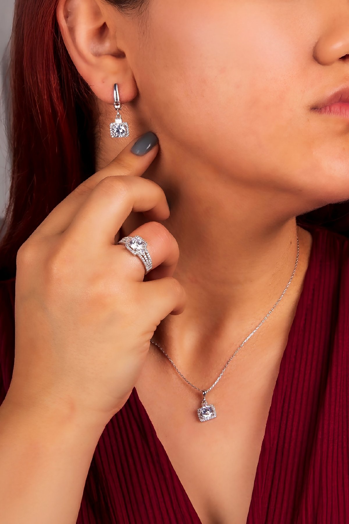 925 Ayar Gümüş Rodyumlu Full Zirkon Taşlı Baget Süslemeli Bayan Takı Seti