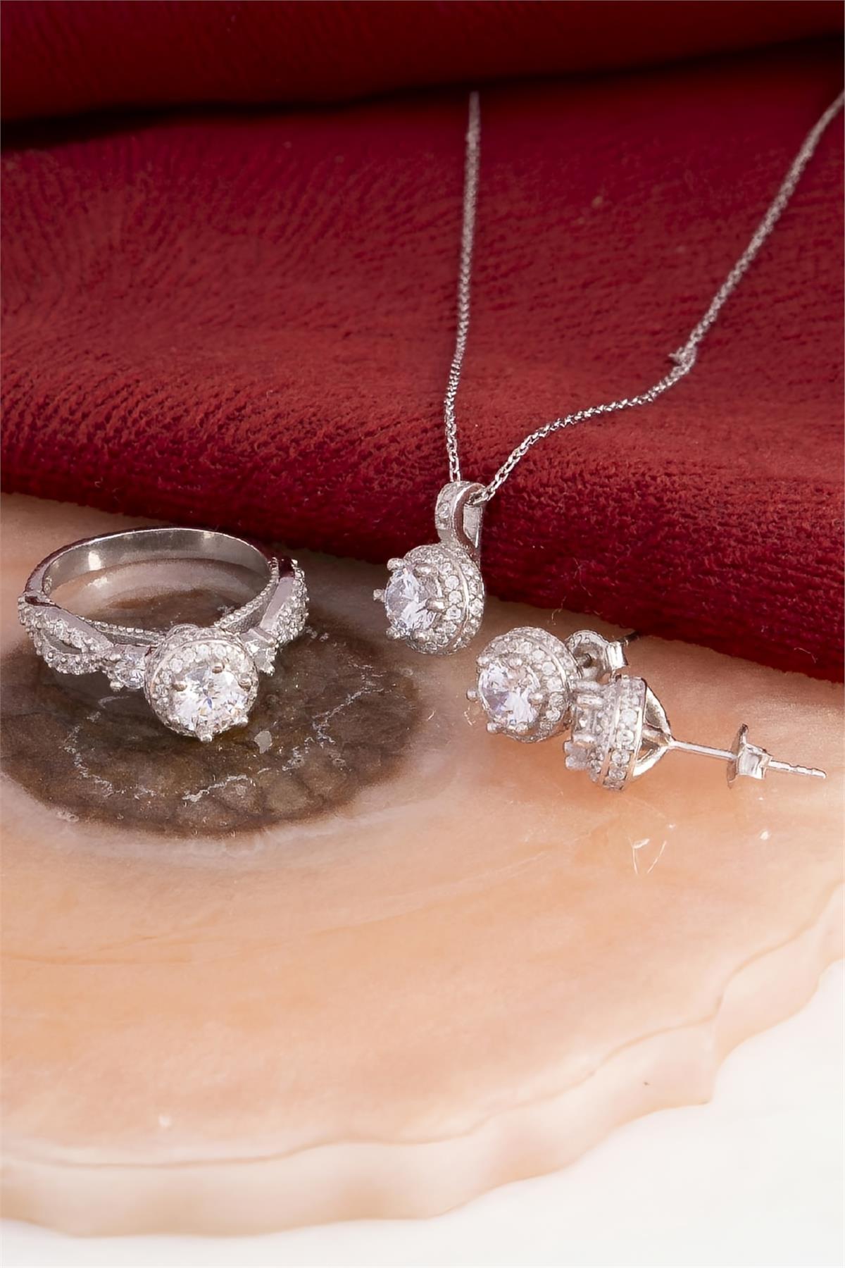 925 Ayar Gümüş Rodyumlu Full Zirkon Taşlı Yuvarlak Bayan Takı Seti