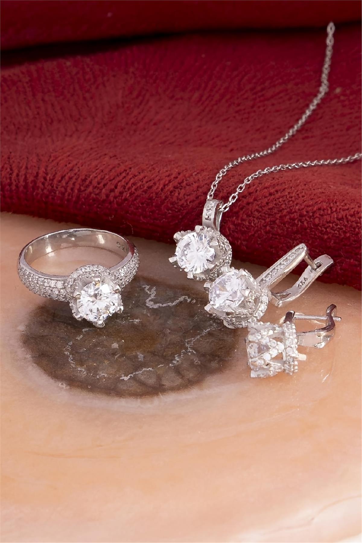 925 Ayar Gümüş Rodyumlu Full Zirkon Taşlı Kraliçe Bayan Takı Seti