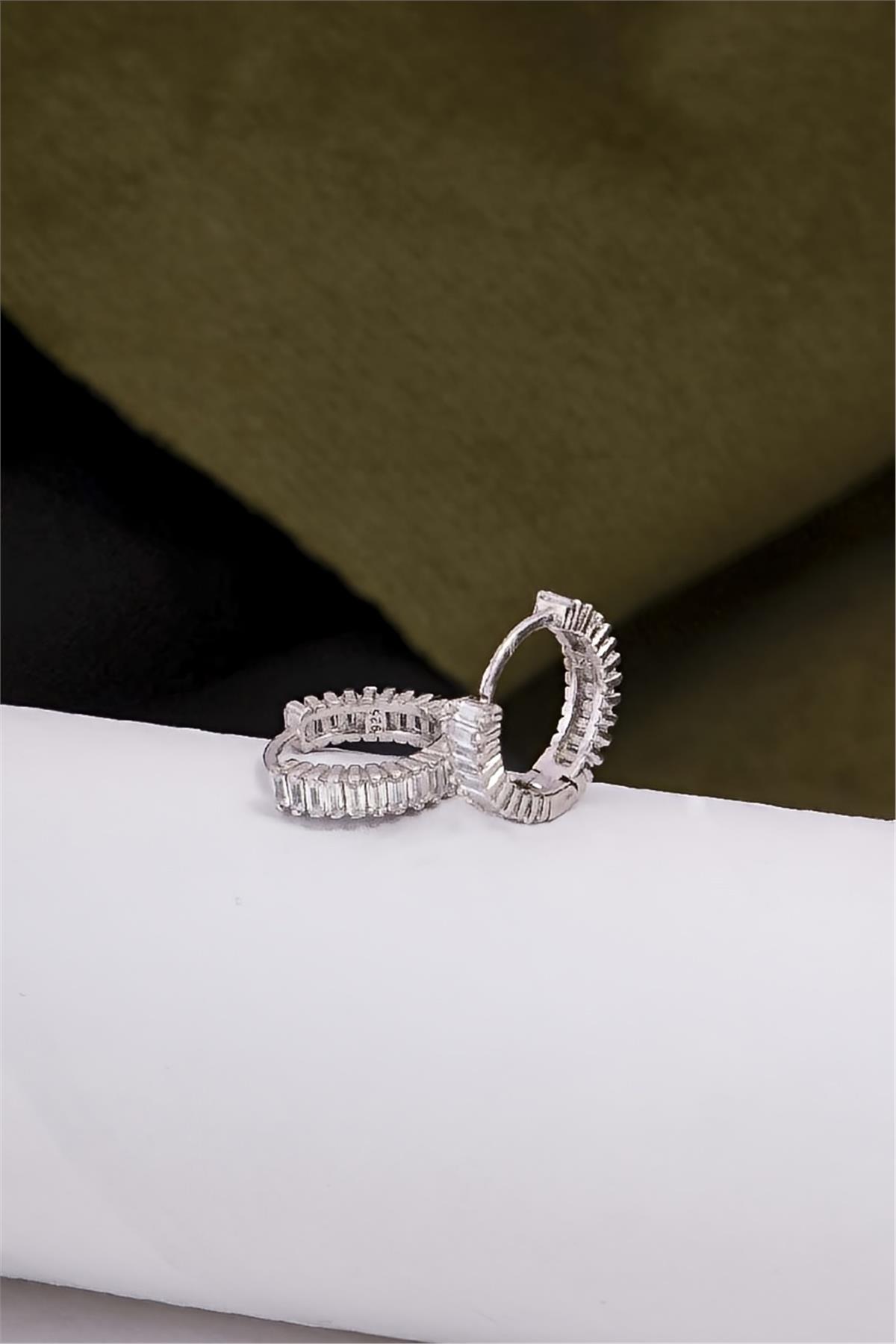 925 Ayar Gümüş Rodyumlu Küçük Boy Baget Küpe