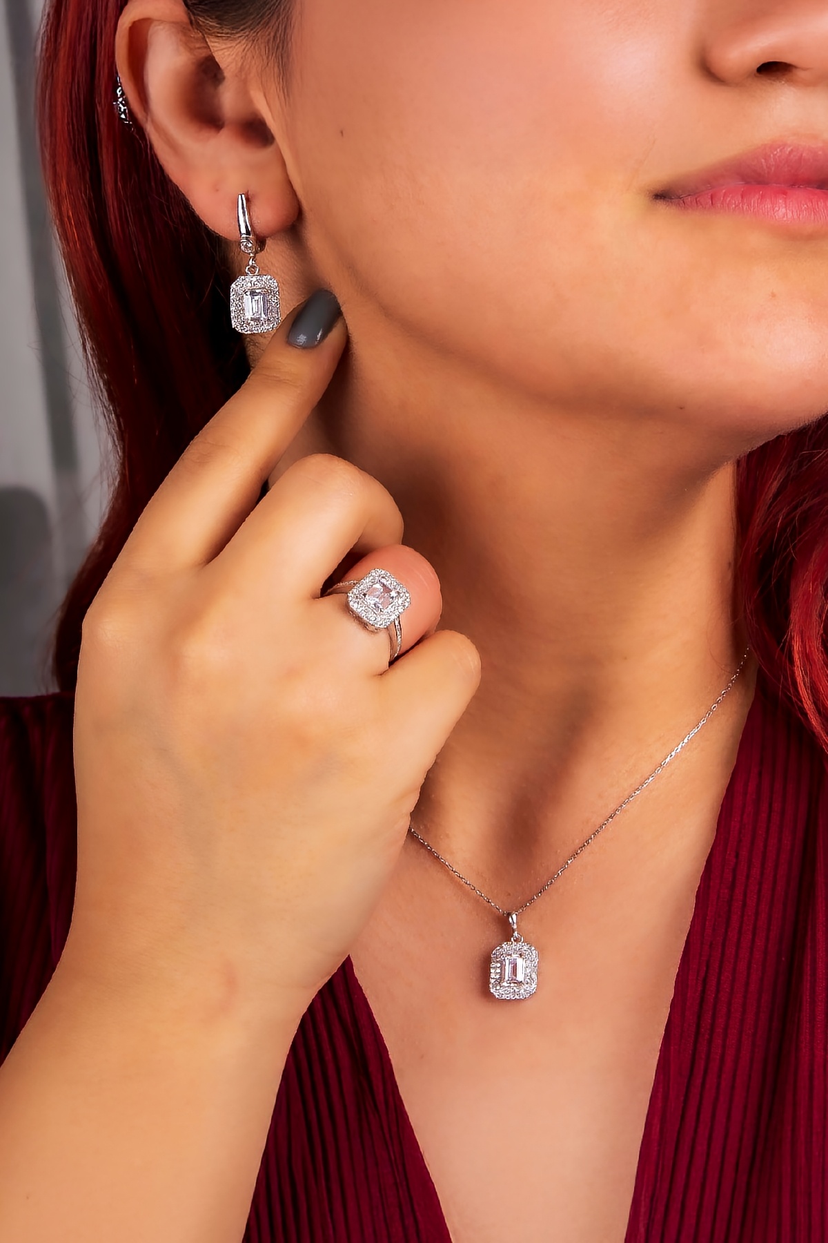 925 Ayar Gümüş Rodyumlu Zirkon Taşlı Sekizgen Baget Bayan Takı Seti