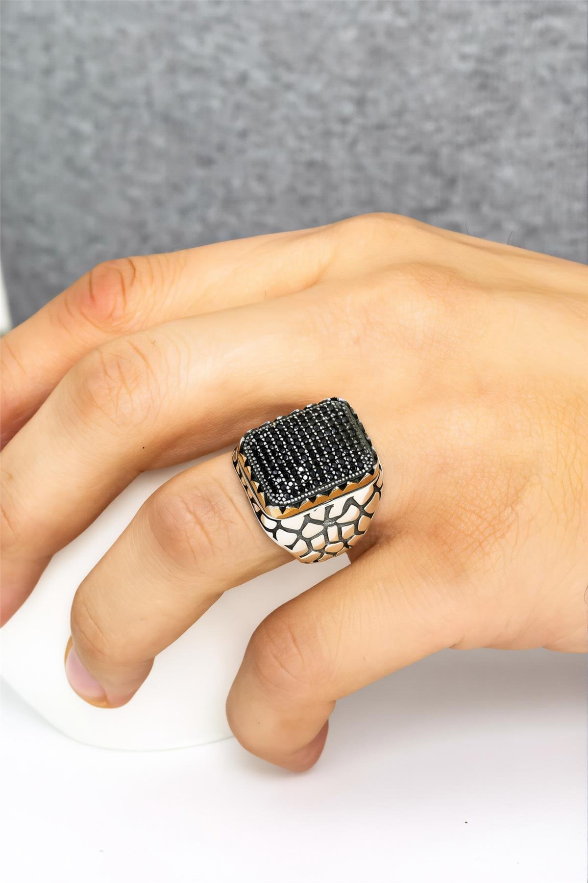 925 Ayar Gümüş Siyah Mikro Taşlı Erkek Yüzük