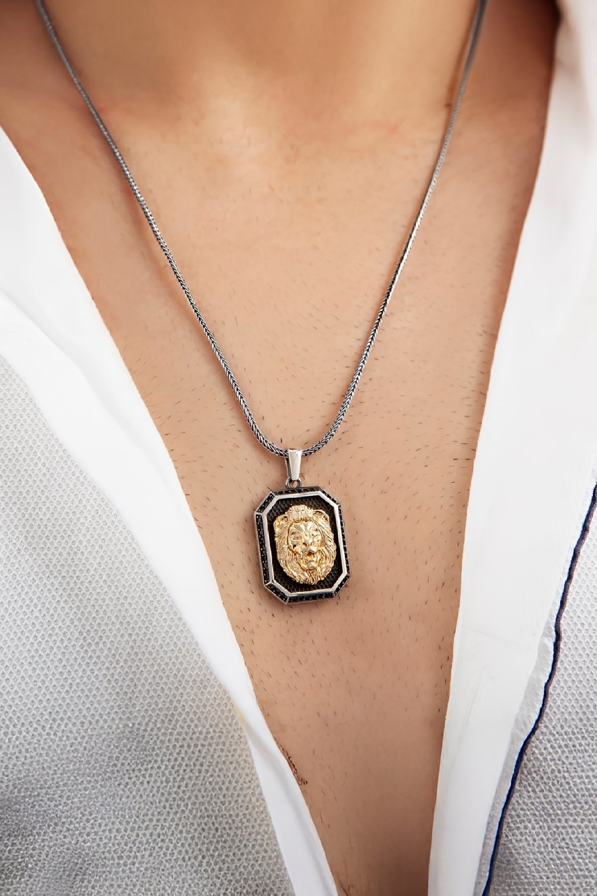 925 Ayar Gümüş Siyah Zirkon Taşlı Aslan Erkek Kolye