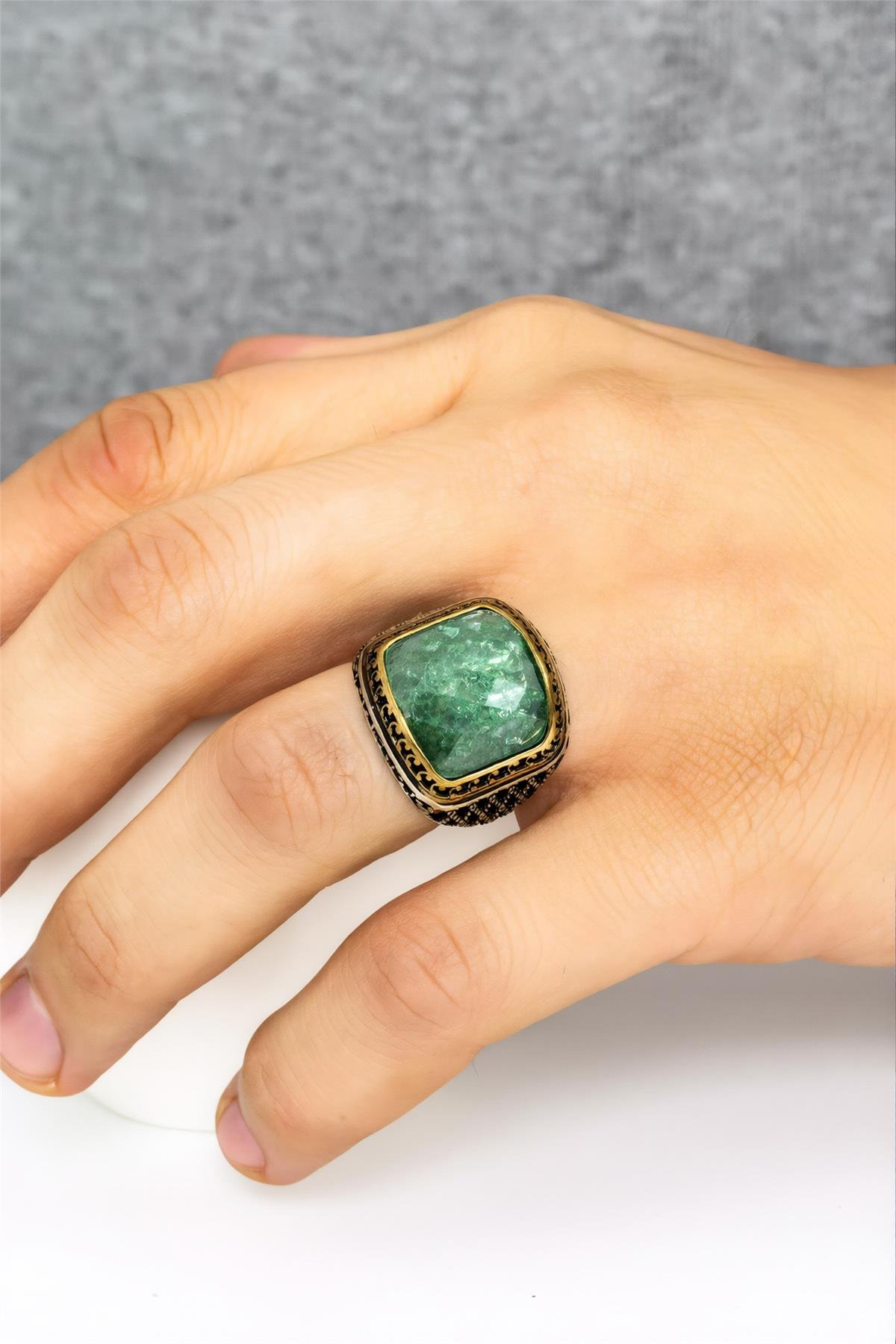 925 Ayar Telkari İşlemeli Fasetli Yeşil Taşlı Gümüş Erkek Yüzük