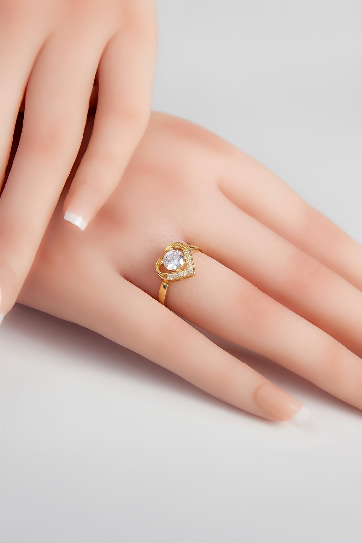 Altın Kaplama Kalp Motifli 925 Ayar Gümüş Bayan Yüzük