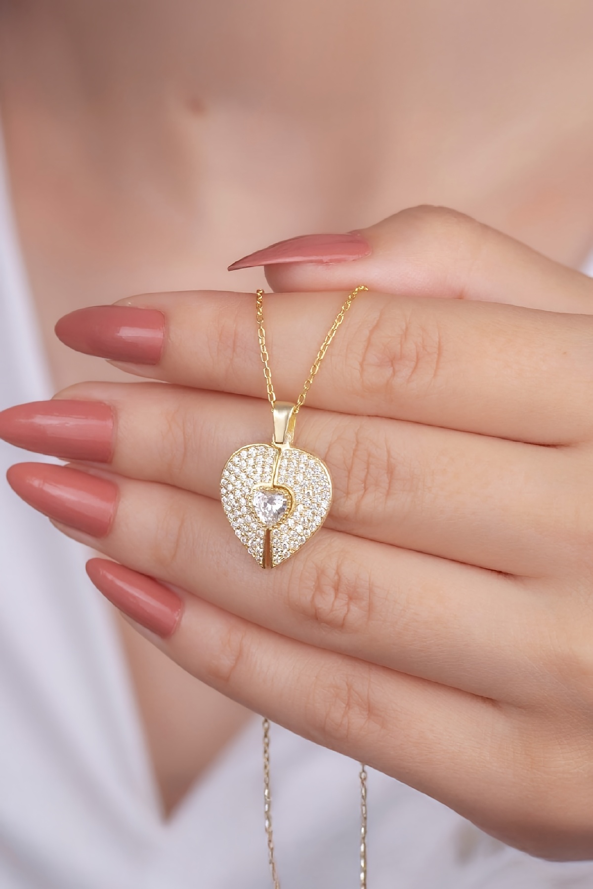 Altın Kaplama Zirkon Taşlı Kalbimdeki Sır İsimli Gümüş Bayan Kolye