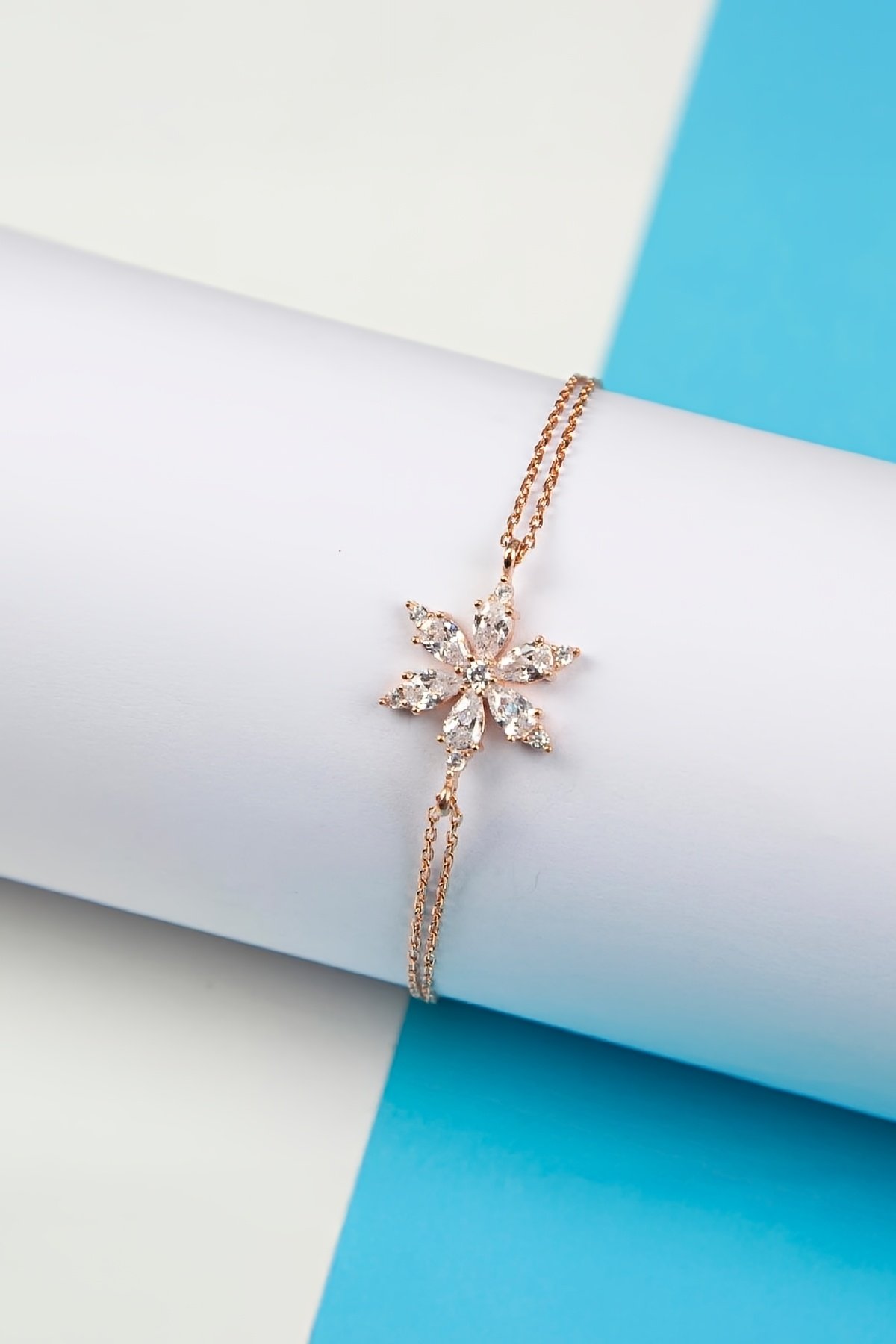 Beyaz Zirkon Taşlı Rose Renk 925 Ayar Gümüş Çiçek Bayan Bileklik