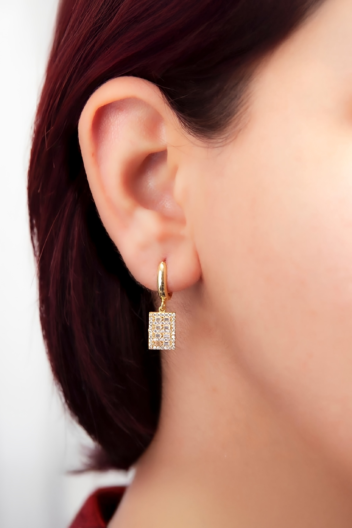 Dikdörtgen Model Altın Kaplama Baget Taşlı 925 Ayar Gümüş Küpe