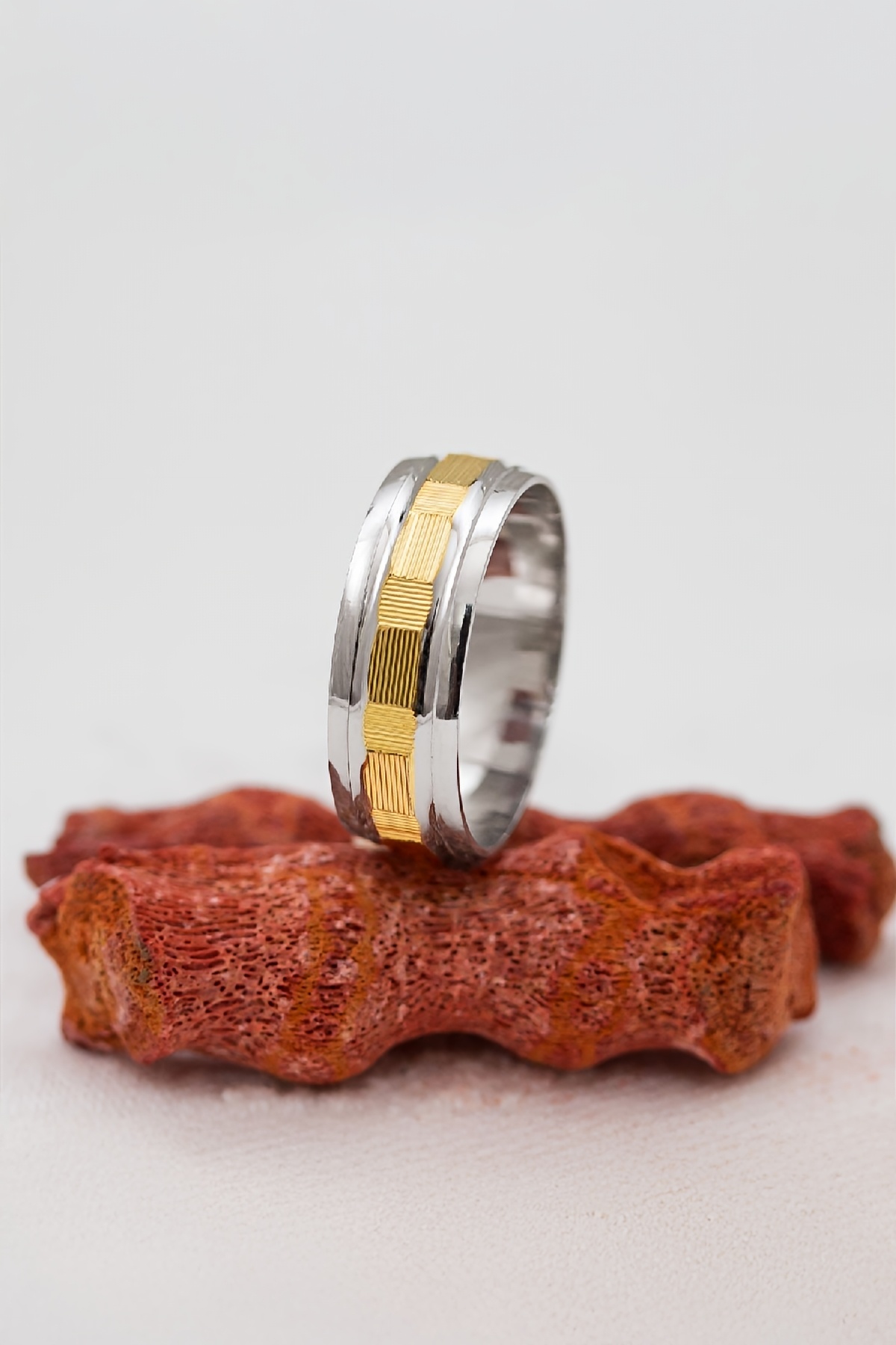 Grek Model Ortası Altın Renkli Gümüş Unisex Alyans