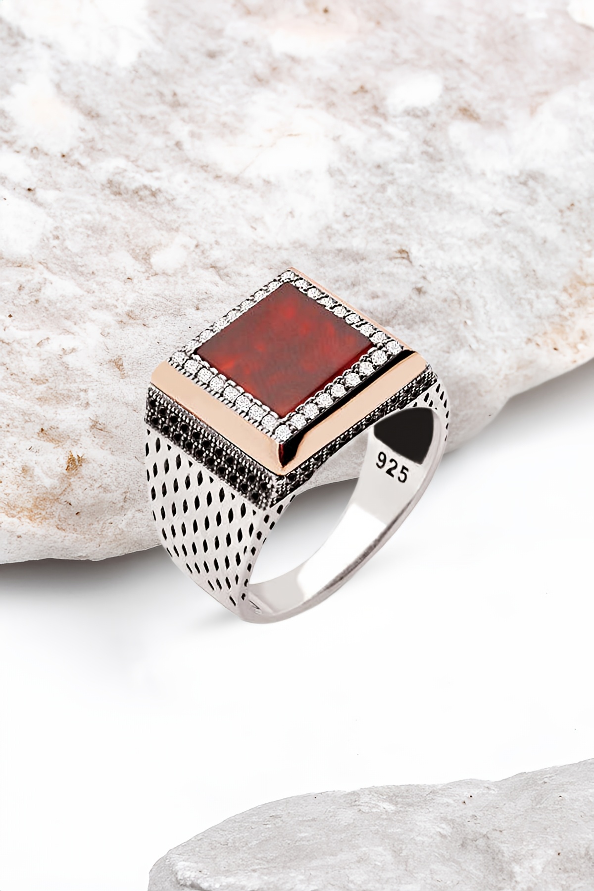 Gümüş Akik Taşlı Süslemeli Kare Model Erkek Yüzük