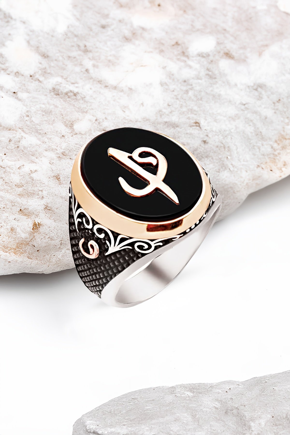 Gümüş Onix Taş Üzeri Elif Vav Temalı Erkek Yüzük