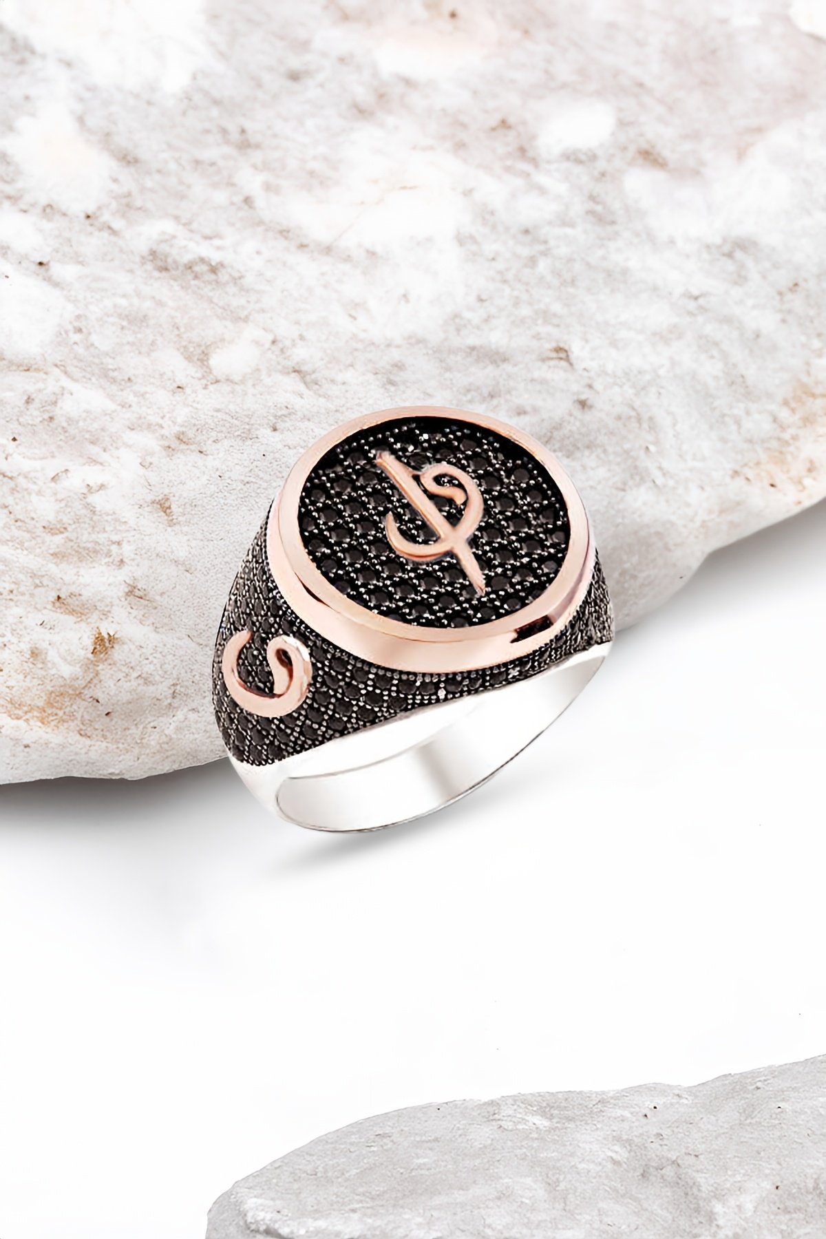 Gümüş Siyah Zirkon Taşlı İşlemeli Erkek Yüzük