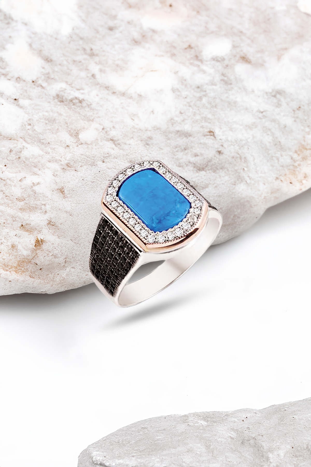 Gümüş Turkuaz Taşlı Çevresi Beyaz Zirkon Süslemeli Erkek Yüzük