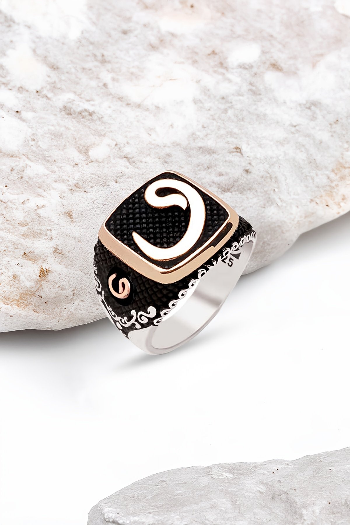 Gümüş Vav Harfli Erkek Yüzük