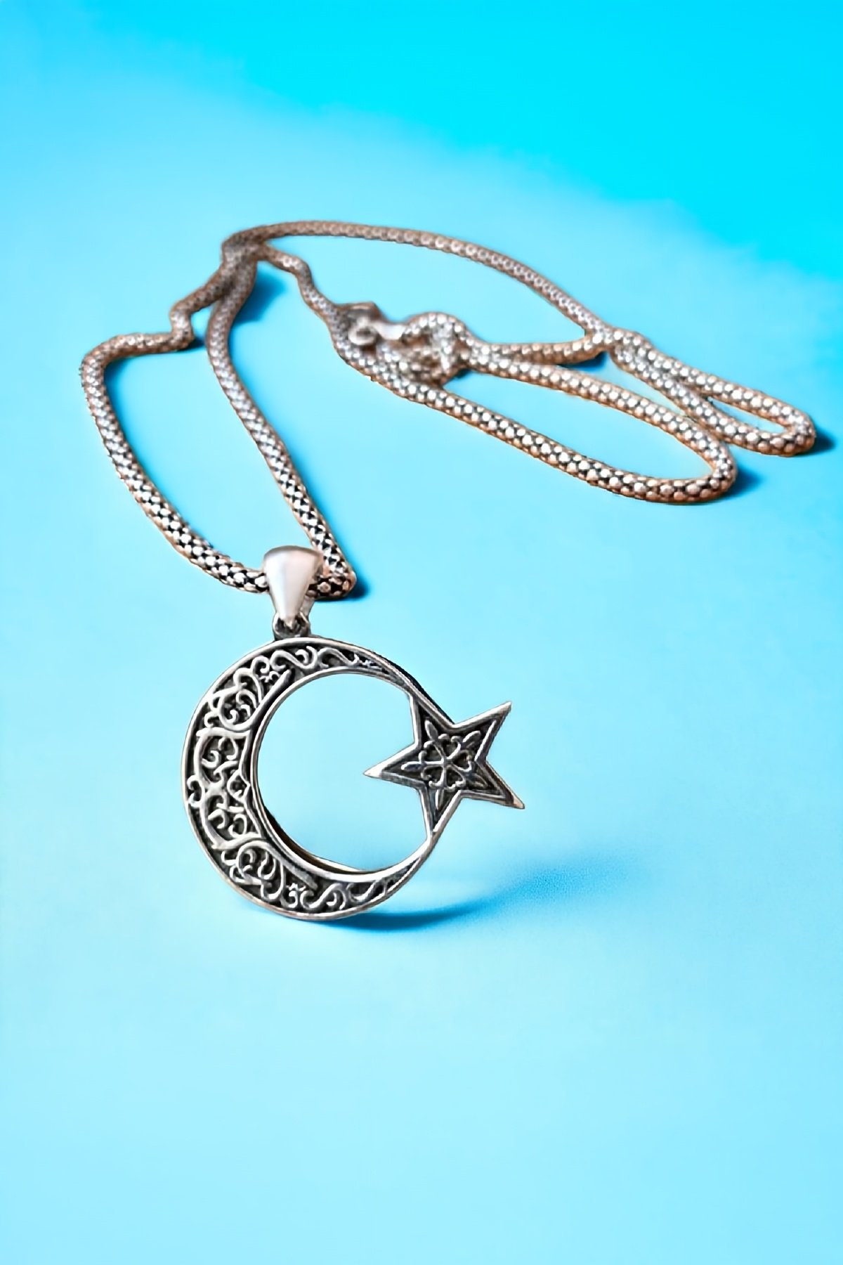 İşlemeli Ayyıldız Gümüş Erkek Kolye