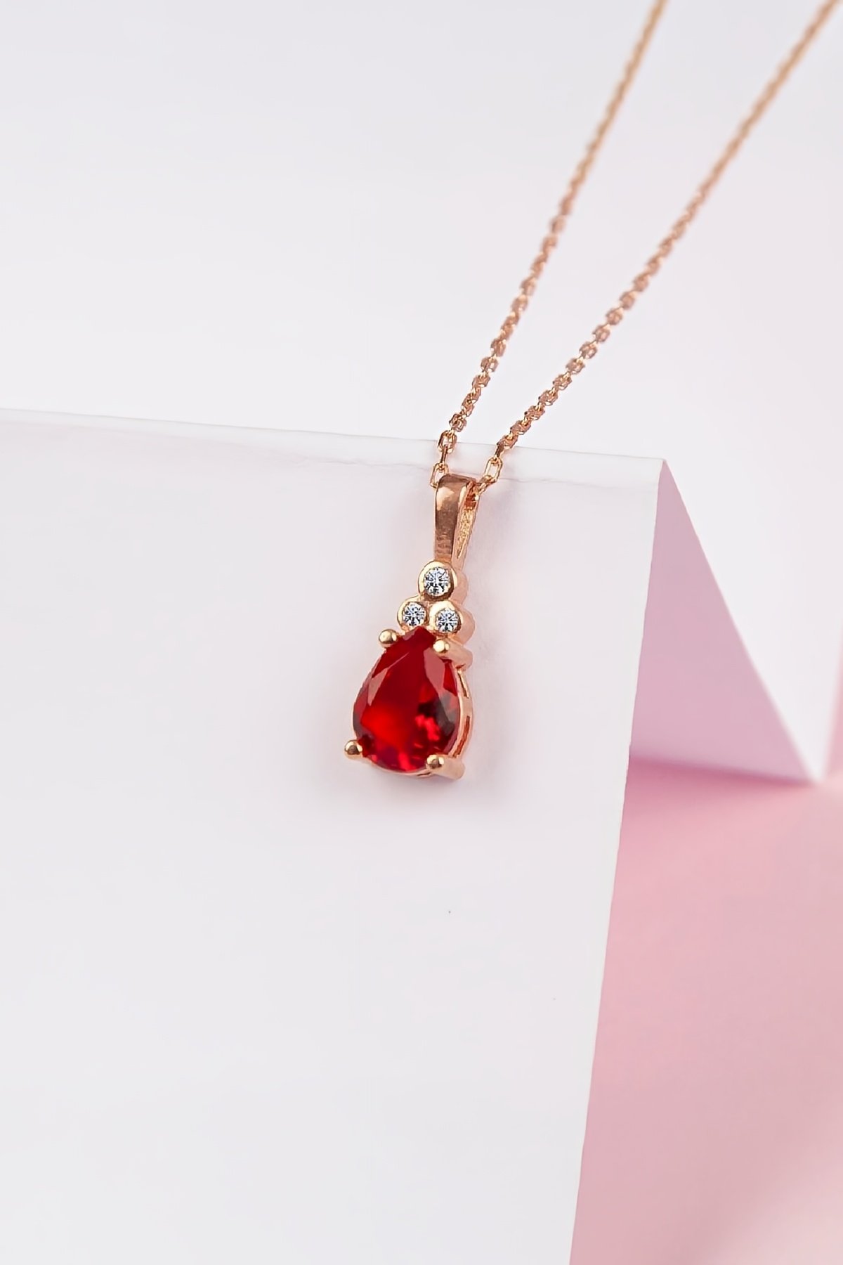 Kırmızı Zirkon Taşlı Rose Renk 925 Ayar Gümüş Bayan Kolye